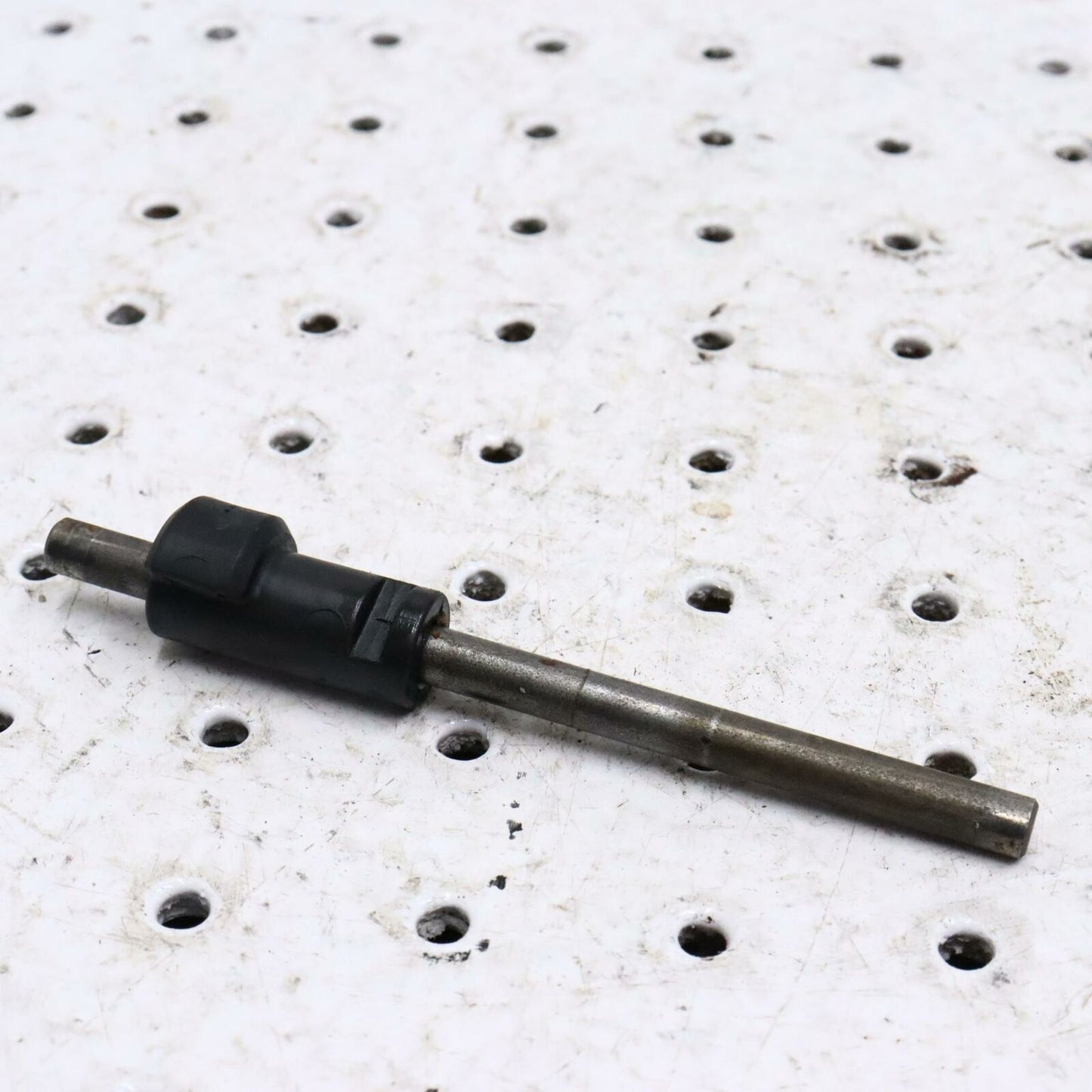 2006 POLARIS SWITCHBACK CHAIN CASE REVERSE SHIFT FORK SHAFT RAIL 5134327