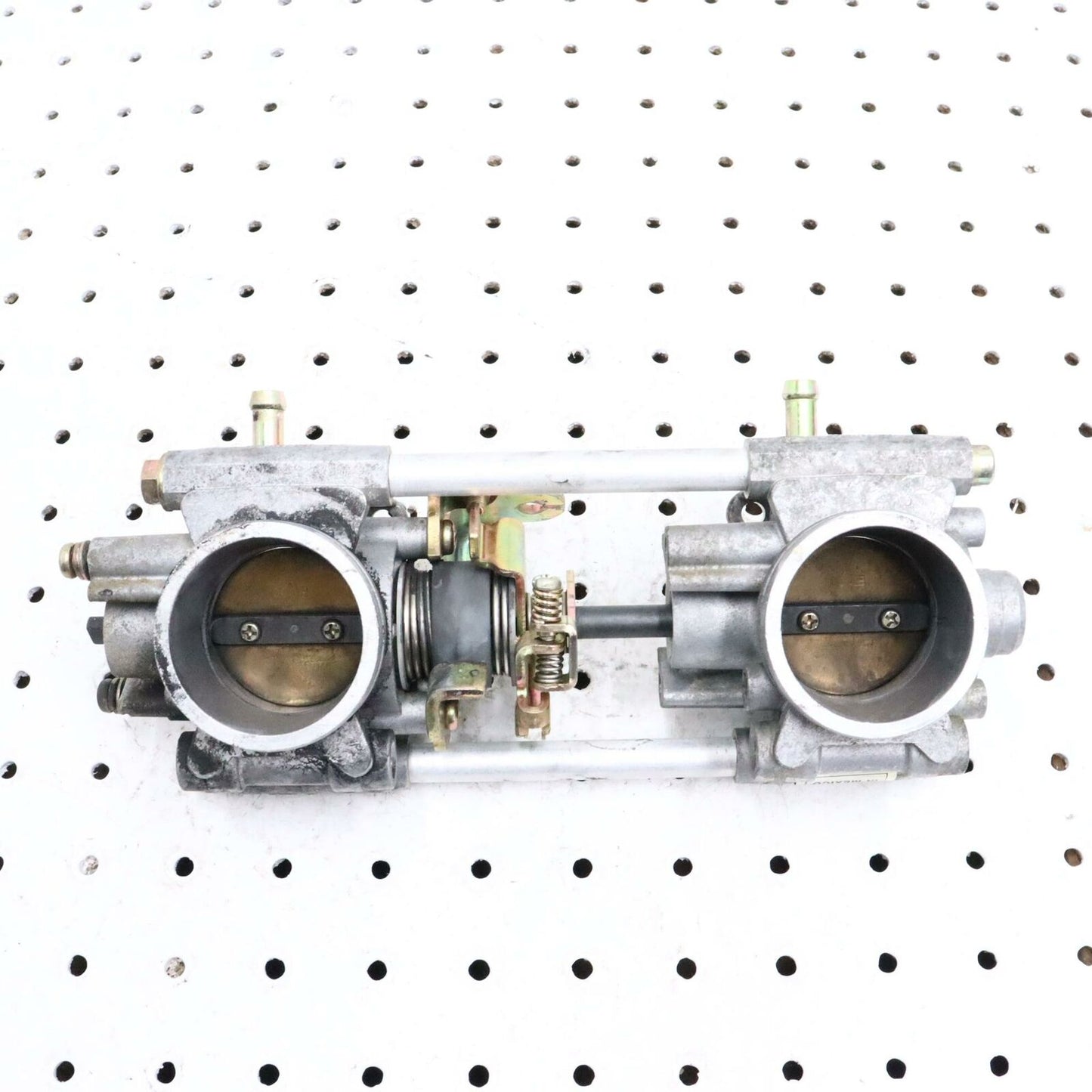 2006 POLARIS SWITCHBACK MAIN THROTTLE BODIES BODY 1253519