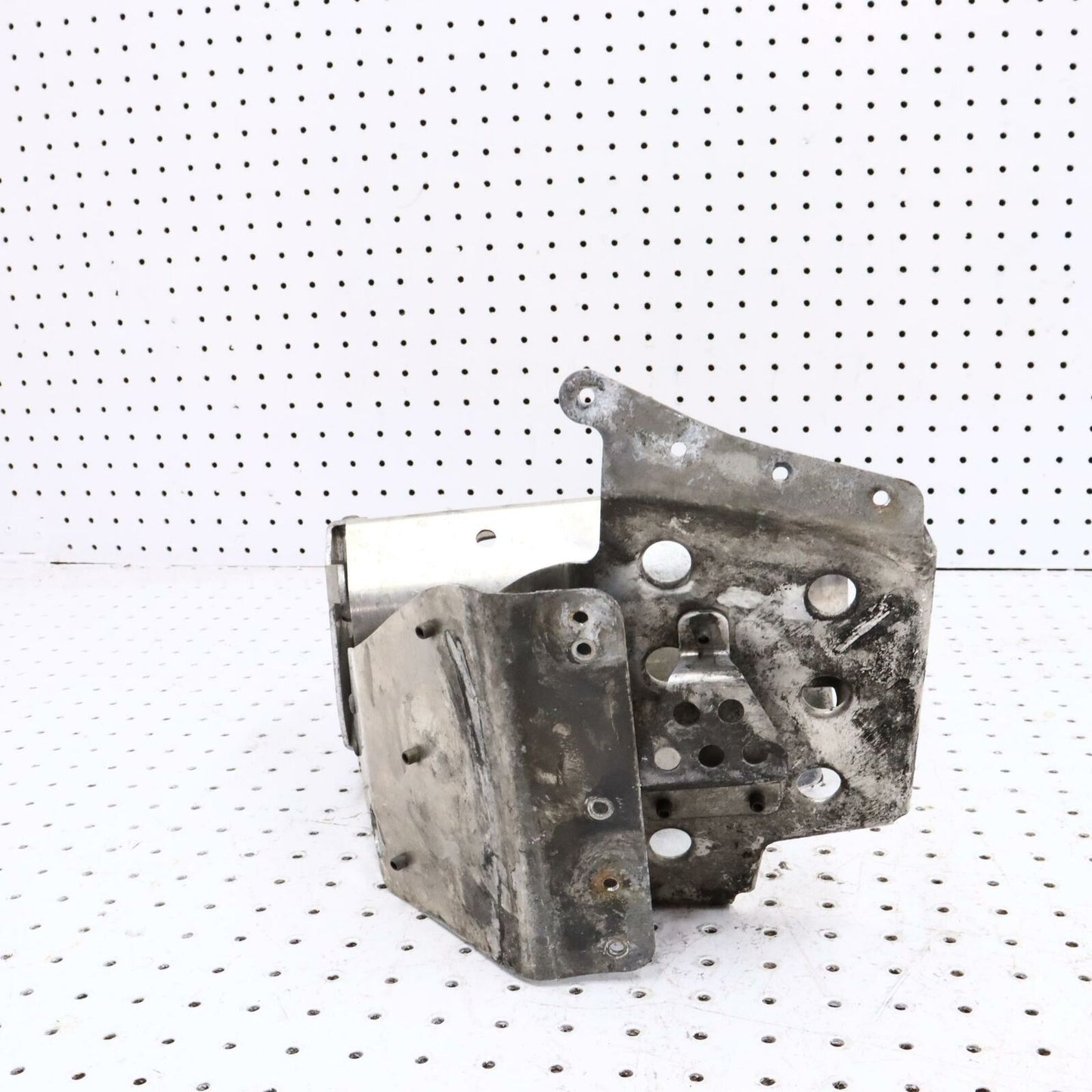 2006 POLARIS CLASSIC 700 LEFT FRONT FOOT HOLDER REST STAY FOOTREST WELL 1015301
