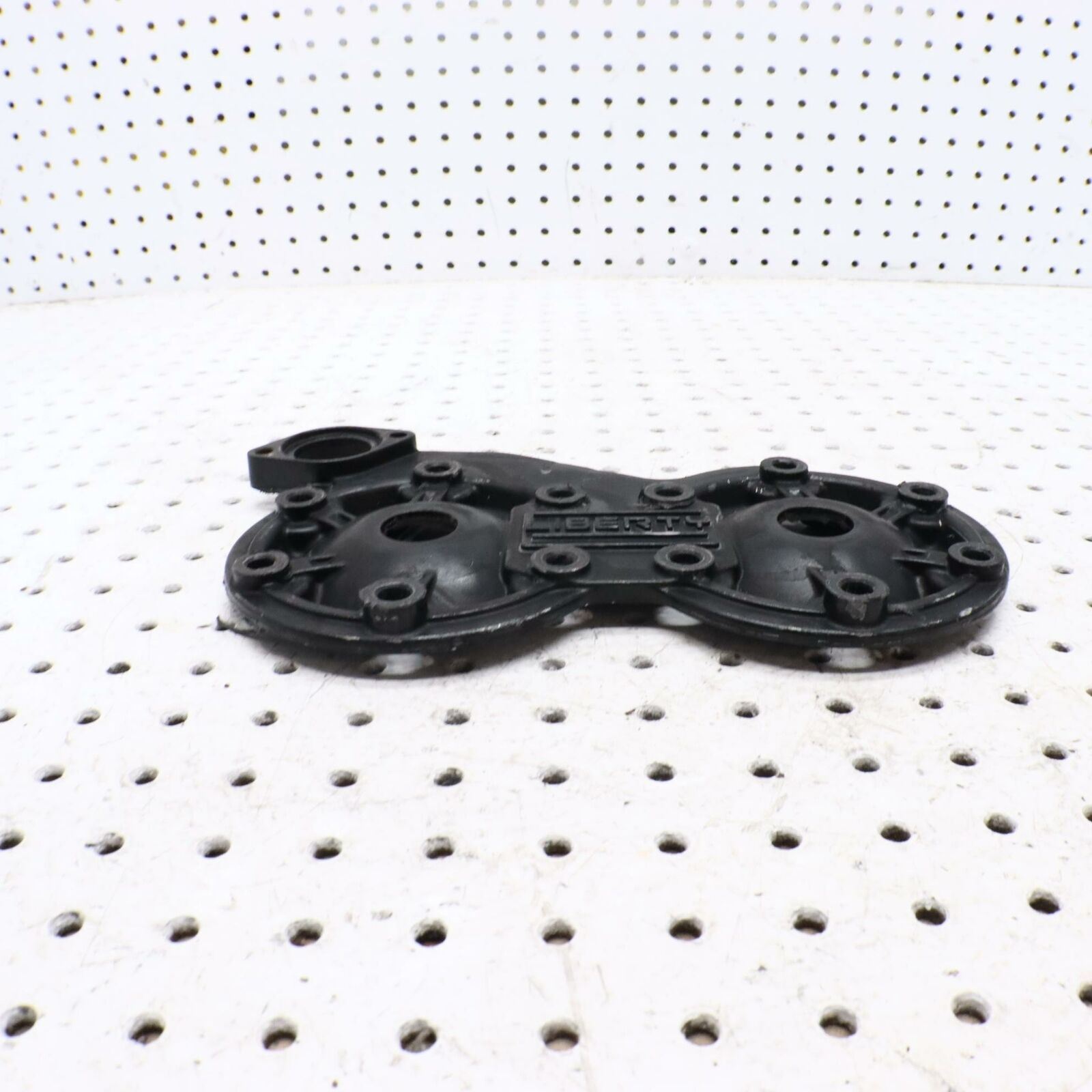2007 POLARIS SWITCHBACK 600 CYLINDER HEAD TOP COVER DOME 5631822-329 5632529-329