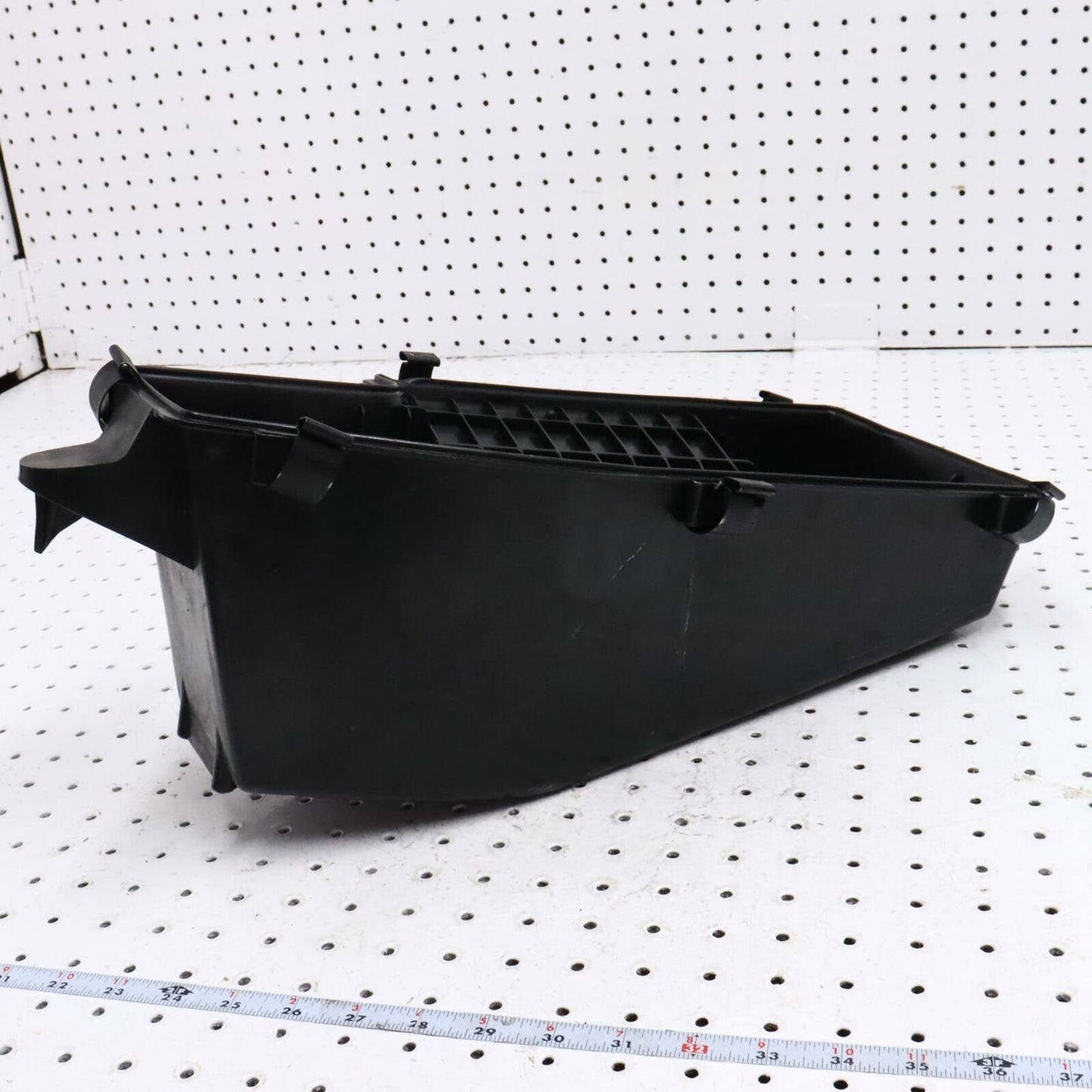 2006 POLARIS SWITCHBACK PLENUM-INTAKE,LOWER FST 5435592