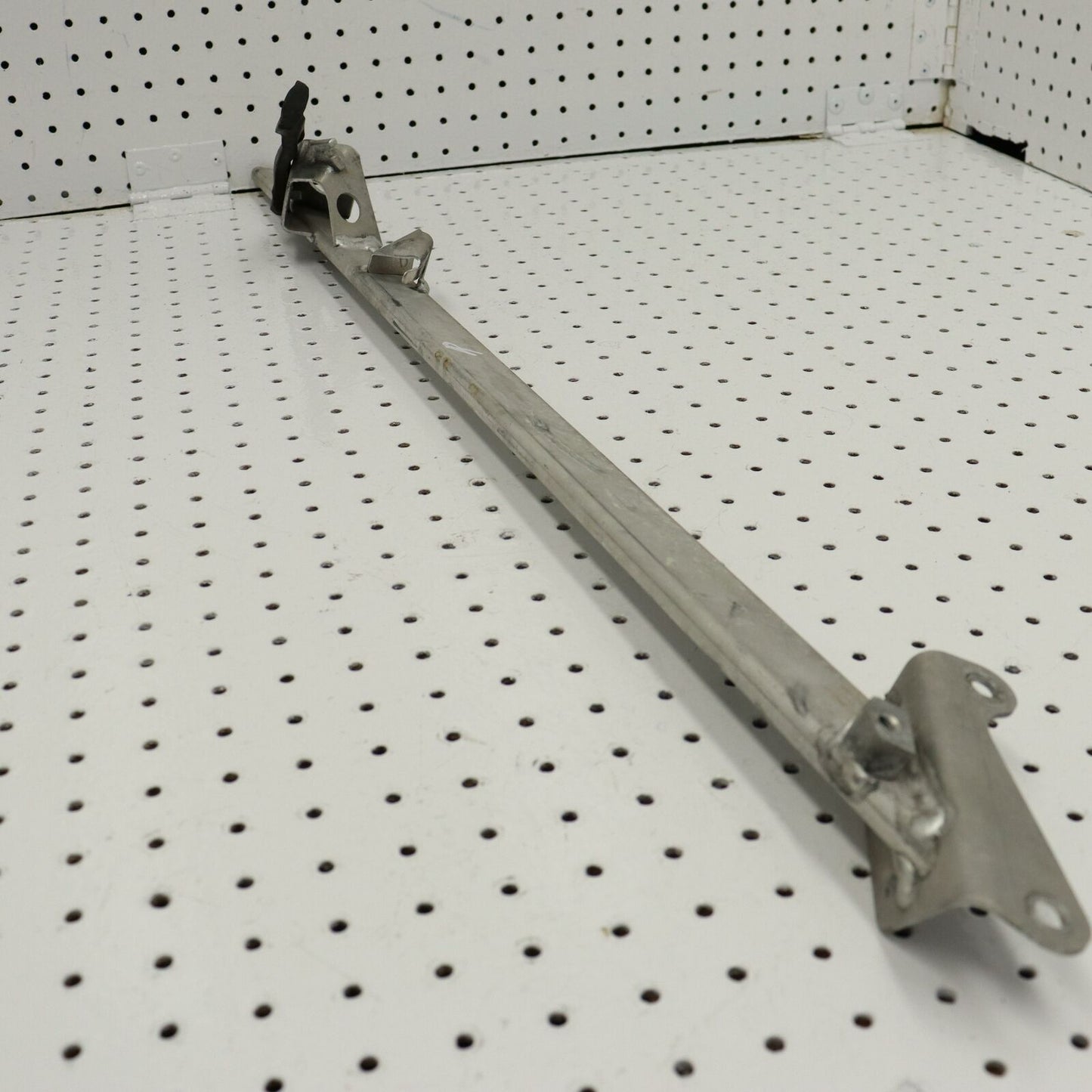 2005 SKI-DOO GSX 500SS FRAME CHASI SUPPORT BRACE BRACKET RH 518323352