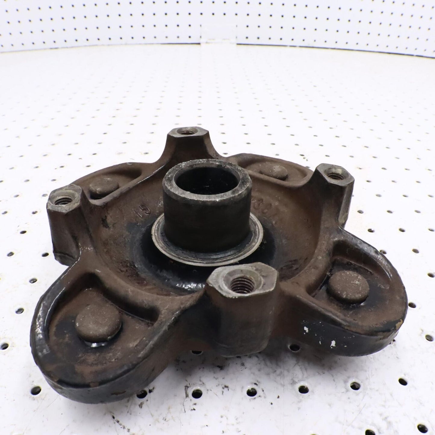 2013 POLARIS RANGER XP 900 WHEEL HUB FRONT LEFT OR RIGHT 5137387-067