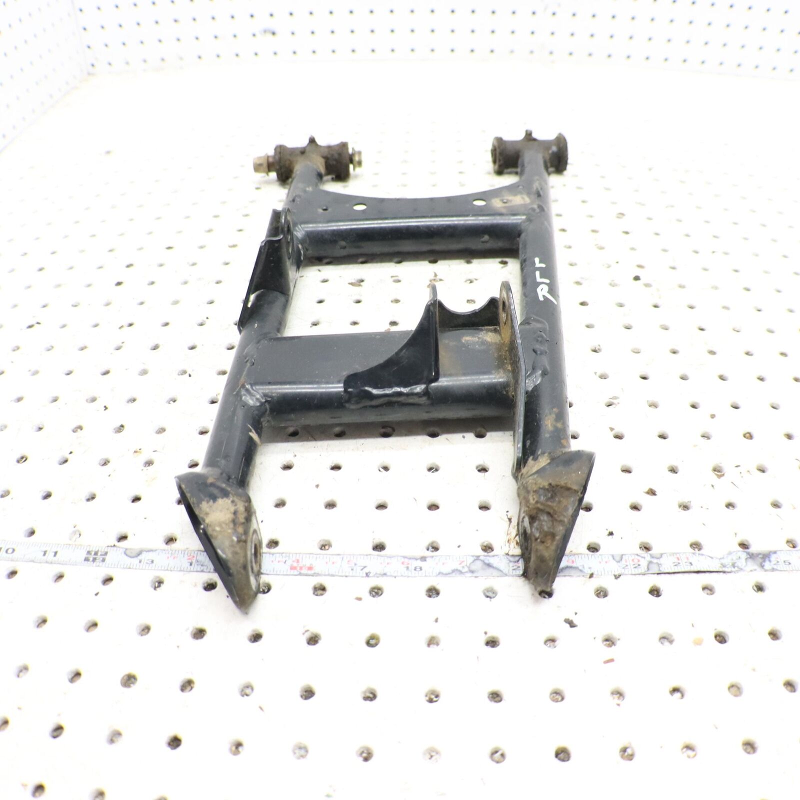 2009 POLARIS SPORTSMAN XP 850 LOWER LEFT REAR CONTROL A ARM  1015128-067 1017256