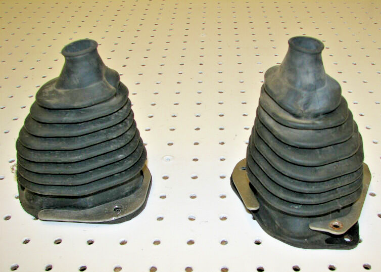 2002 POLARIS 800 RMK VERTICAL ESCAPE 159 TIE ROD BOOTS 5433532, 5433533