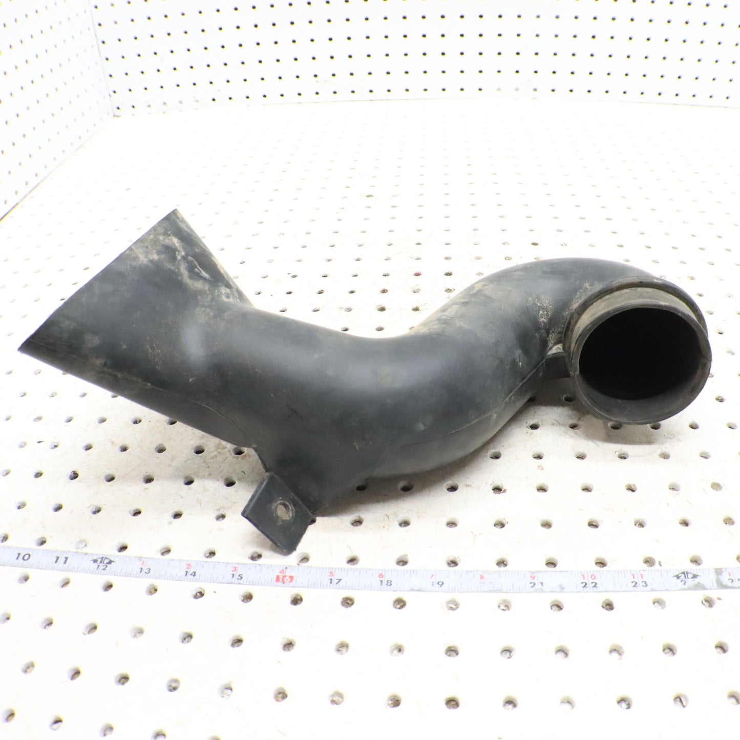 2009 Polaris Rzr 800 Clutch Outlet Duct 5436568