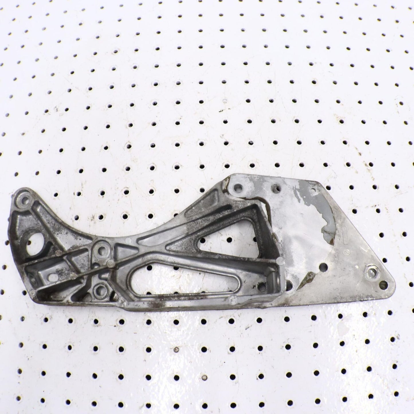 2014 POLARIS PRO RMK 800 BRACE, LOWER, RIGHT, MACHINED 5138693