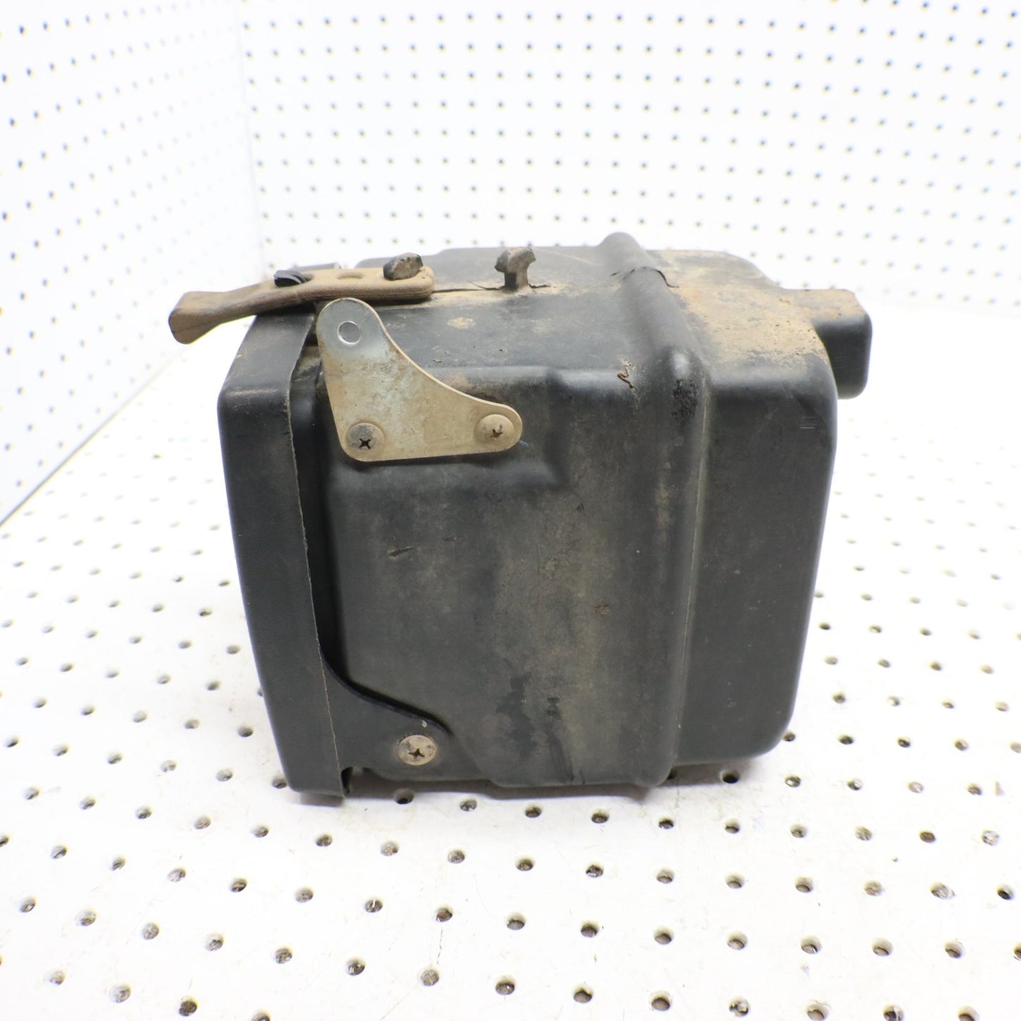 2016 SUZUKI KING QUAD 500 STORAGE BOX REAR 93100-31GA0; 93100-31GA2
