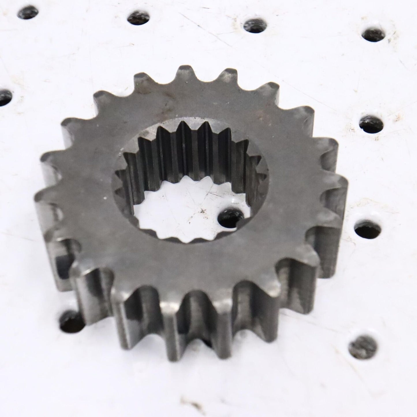 2015 ARCTIC CAT M8000 CHAIN CASE GEAR SPROCKET 2602-582 19 TOOTH