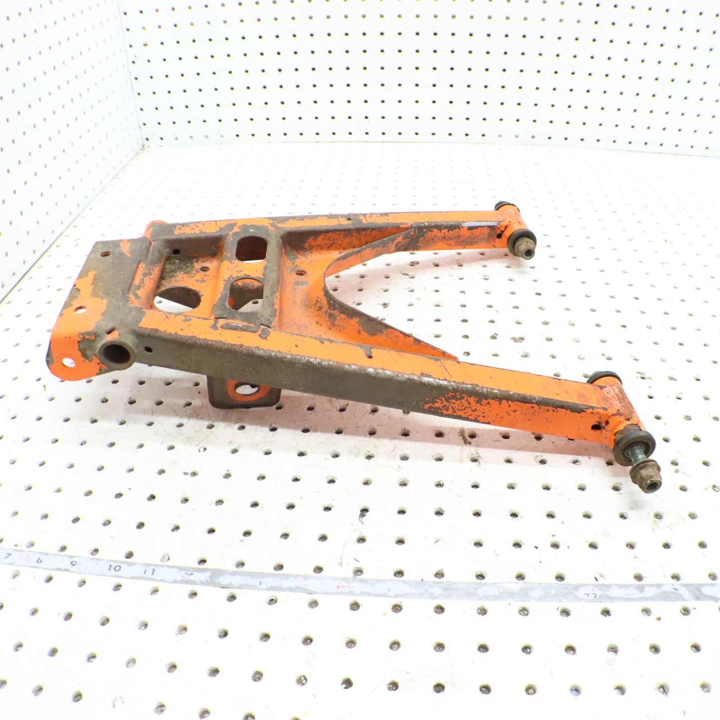2013 Polaris Ranger Xp 900 Lower Left Rear Control A Arm 1018460-589