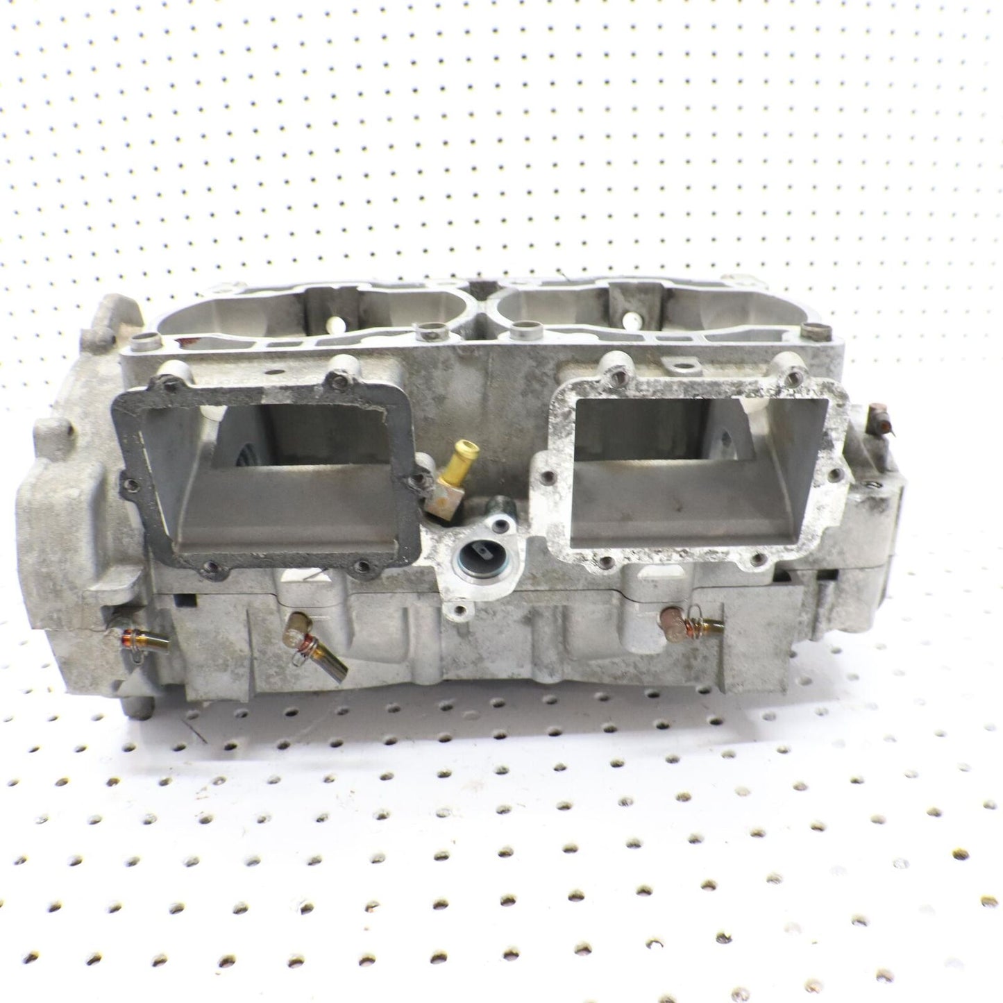 2006 POLARIS FUSION 700 ENGINE MOTOR CASE CASES 2203111