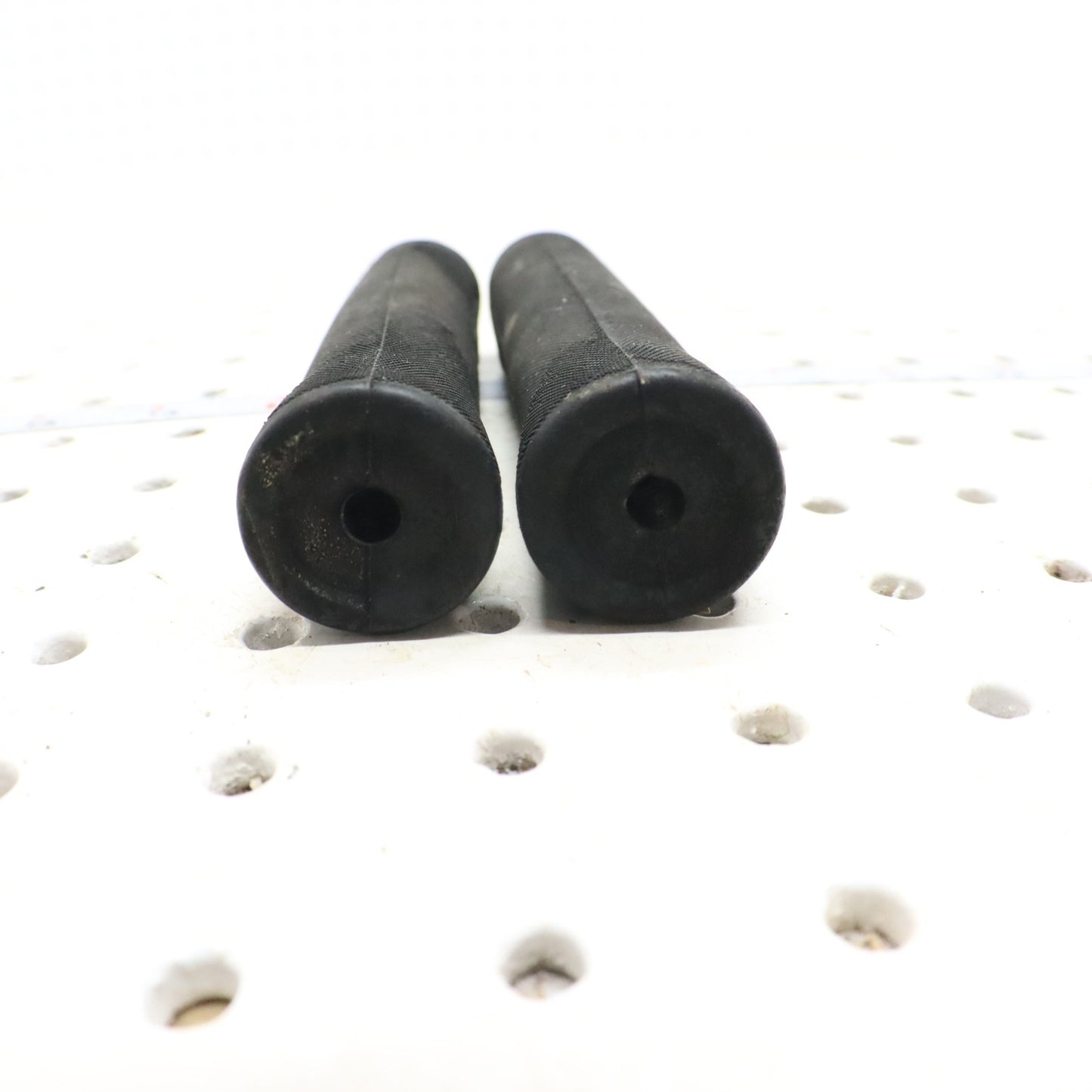 2008 Polaris Sportsman 800 Handlebar Grips 5412900-070; 5413578-070