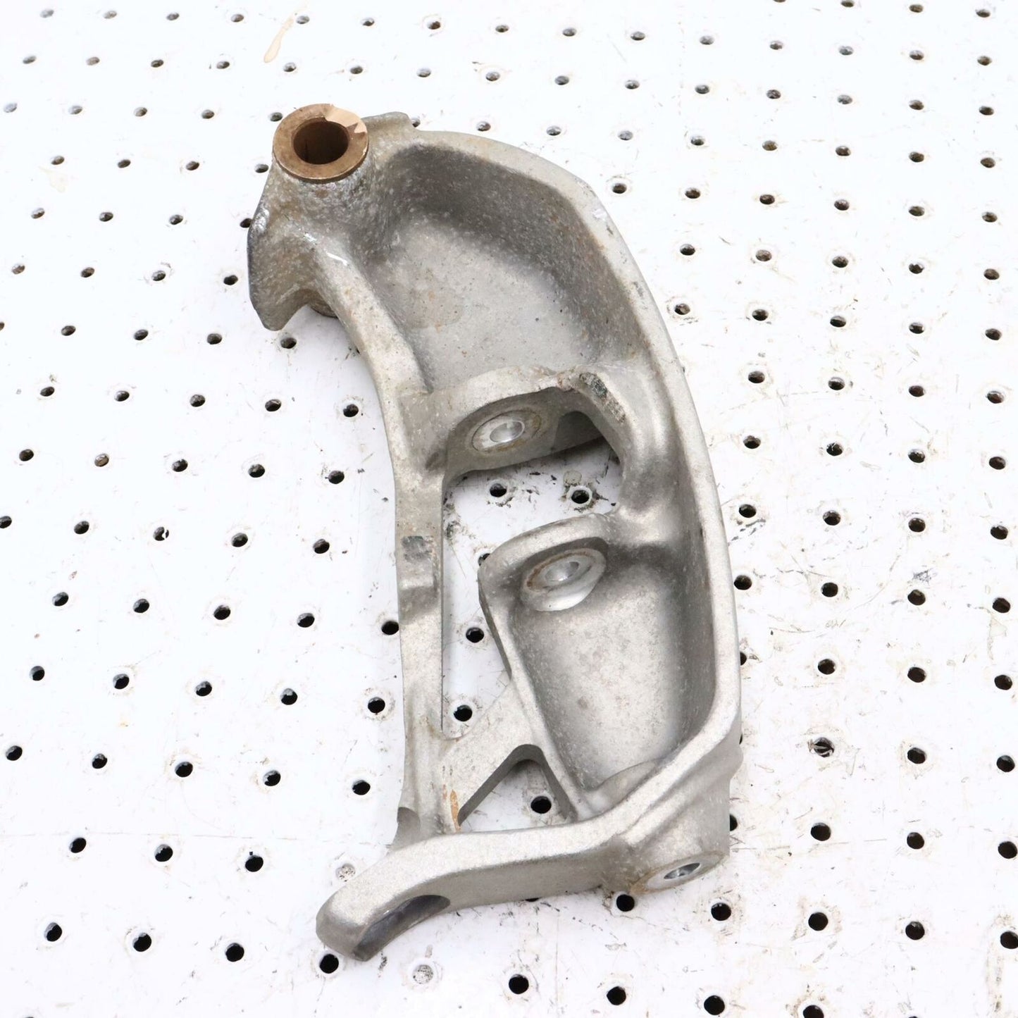 2007 POLARIS IQ 600 RIGHT FRONT STEERING ARM SPINDLE KNUCKLE 1822796