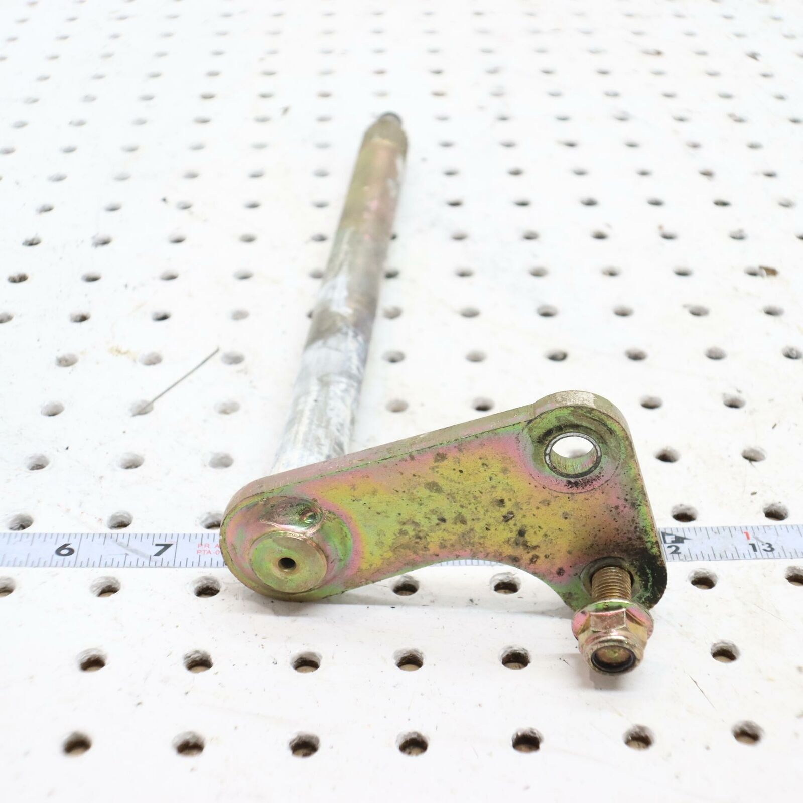 2006 POLARIS SWITCHBACK BELL CRANK ARM STEERING PIVOT WELD PITMAN ARM 1822947