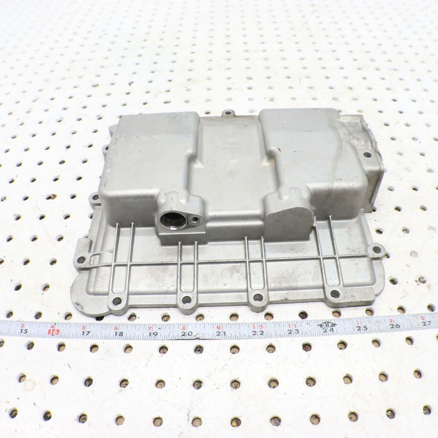 2006 POLARIS SWITCHBACK ENGINE MOTOR BOTTOM OIL PAN COVER DRY SUMP 0452985