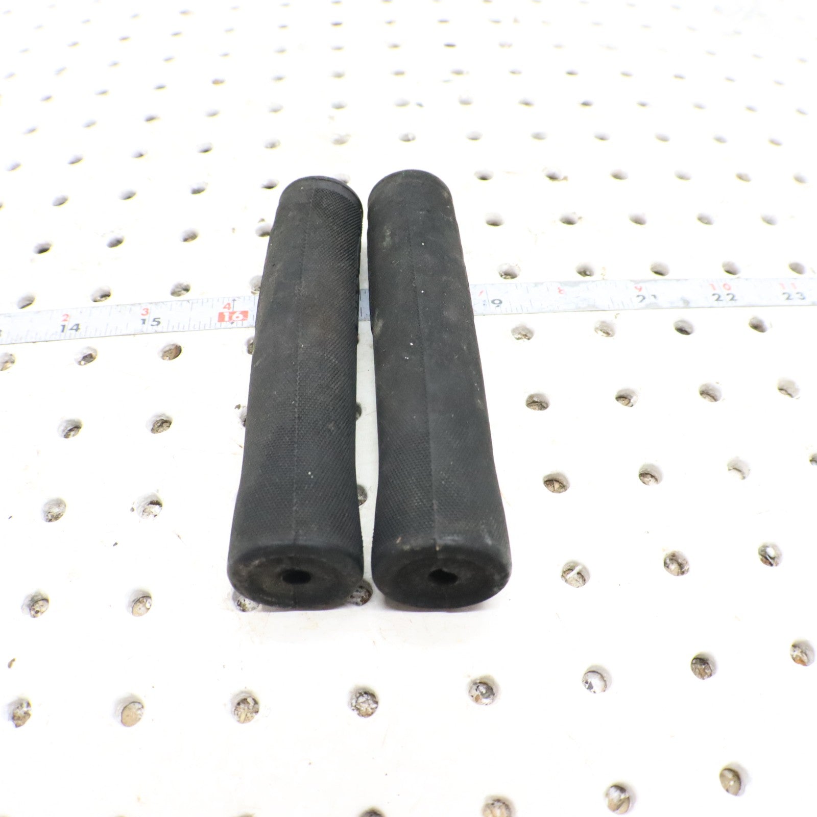 2008 Polaris Sportsman 800 Handlebar Grips 5412900-070; 5413578-070