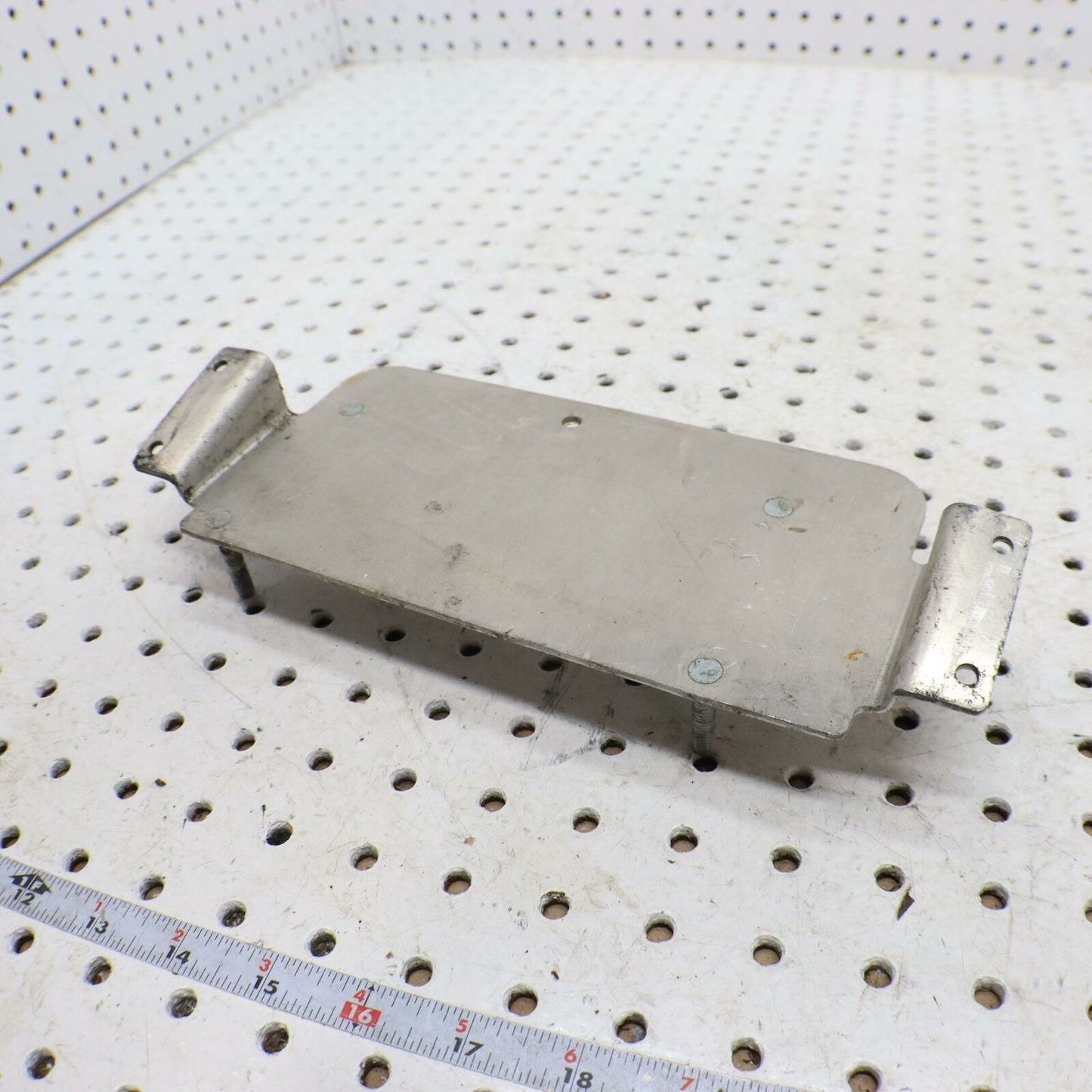 2006 POLARIS SWITCHBACK ASM BRKT OIL COOLER 1015467