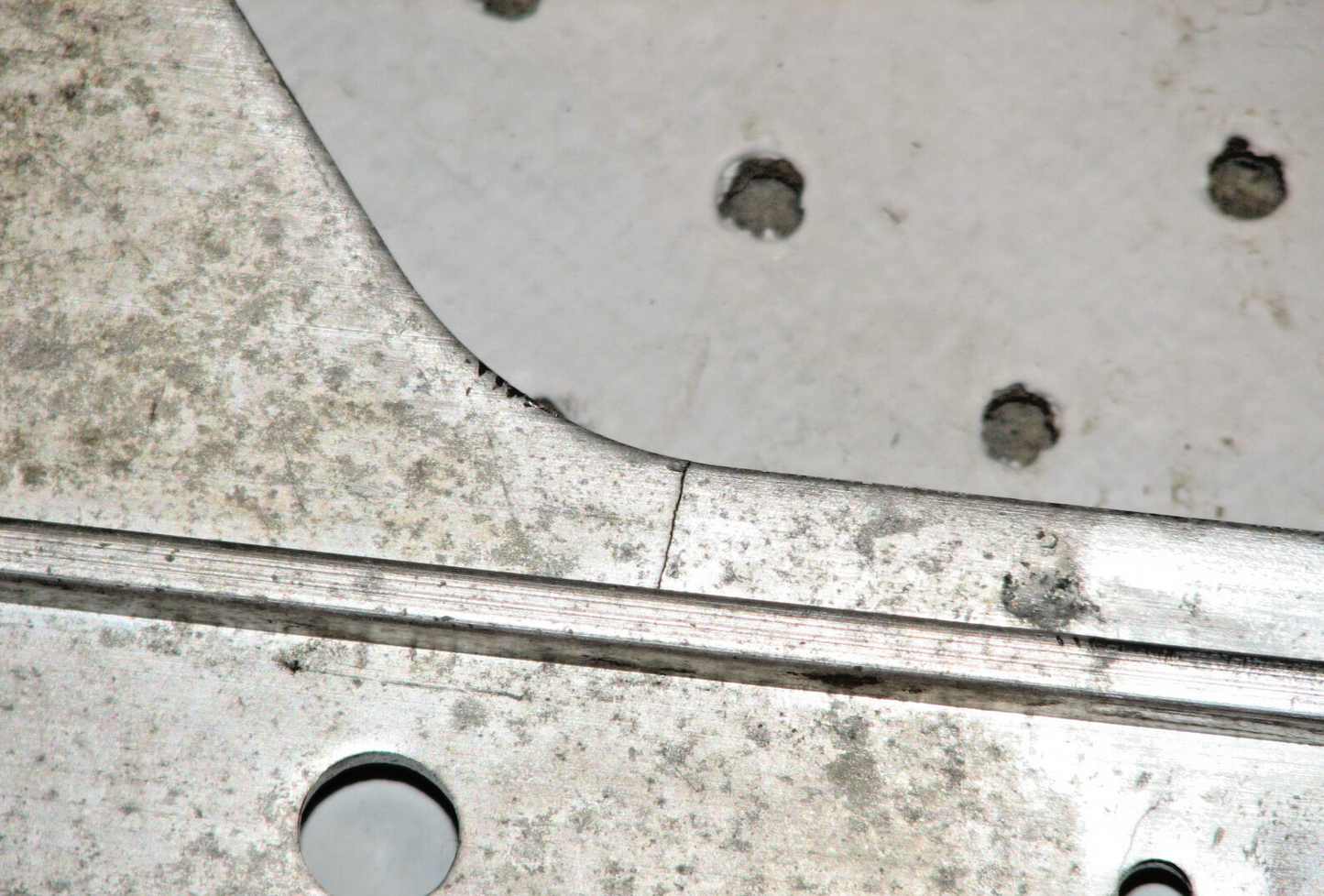 2001 POLARIS EDGE PRO X 440 / 600 SLIDE RAIL LEFT 1541622