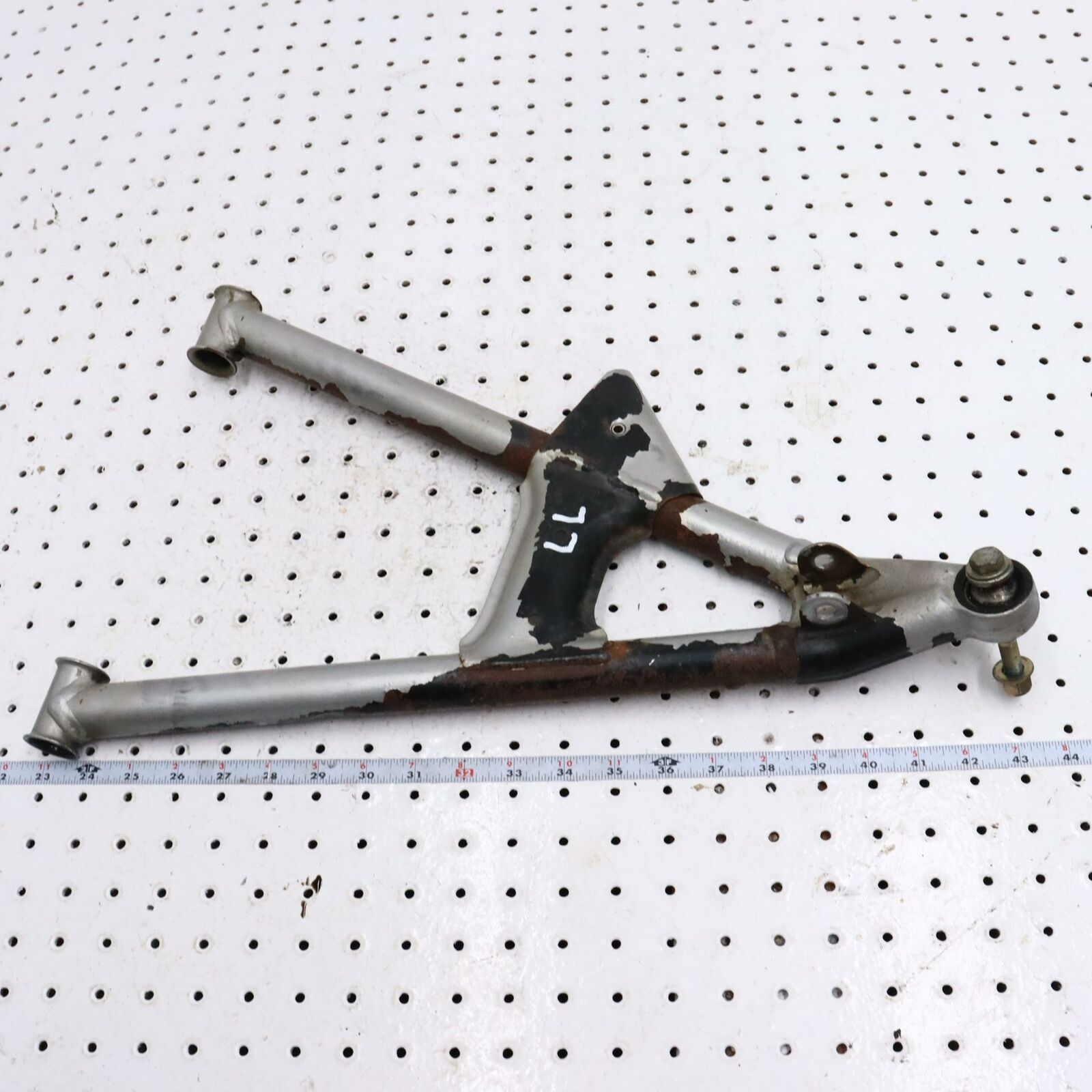 2006 POLARIS SWITCHBACK LEFT FRONT LOWER SUSPENSION CONTROL A ARM 2203021-385