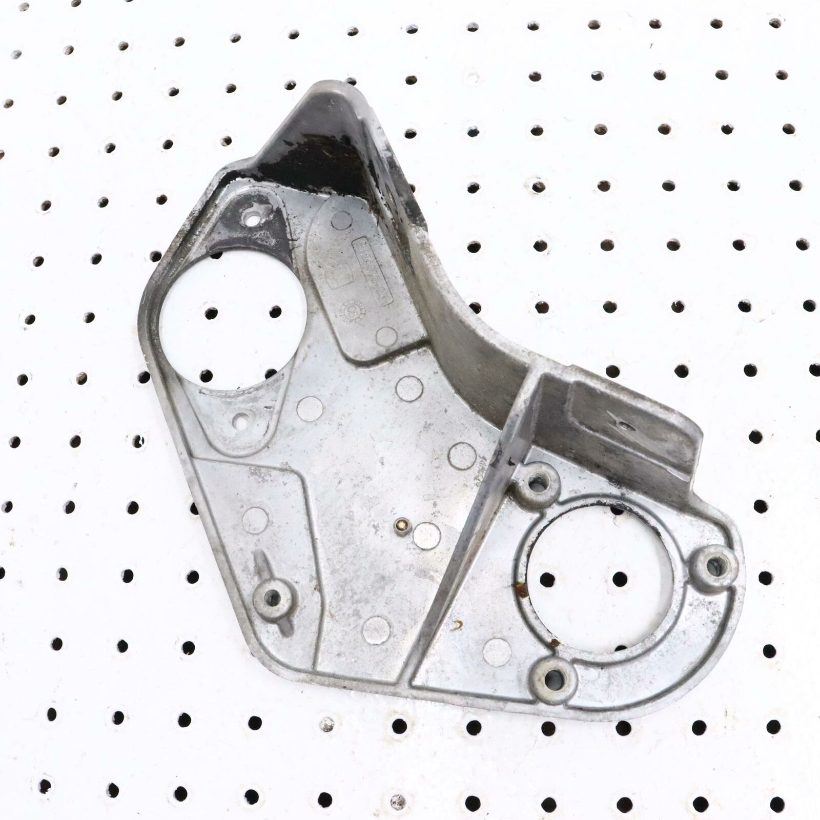 2006 POLARIS FUSION 700 ENGINE MOTOR MOUNT BRACKET  5134870