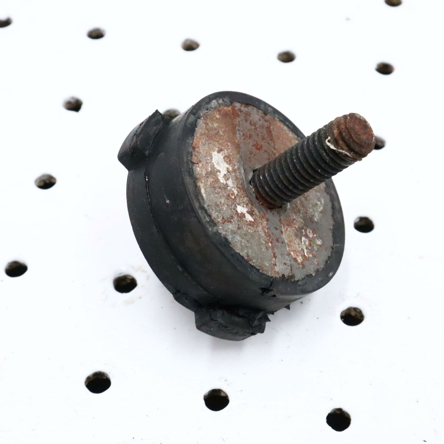 2007 POLARIS IQ 600 ENGINE MOTOR MOUNT ISOLATOR RUBBER 3021717 3023428