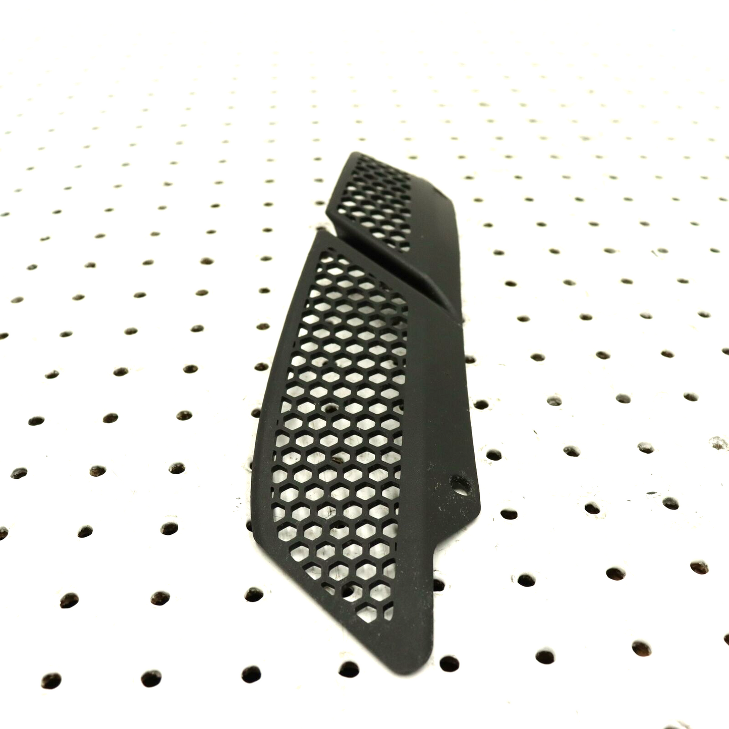 2007 POLARIS RMK 600 HOOD VENT SCREEN 5435849-070