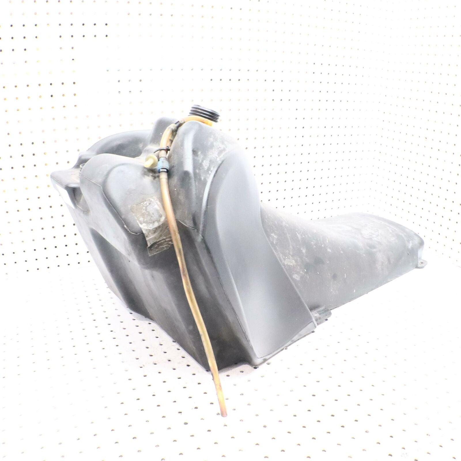 2007 POLARIS SWITCHBACK 600 GAS TANK FUEL RESERVOIR 2203288; 2520601