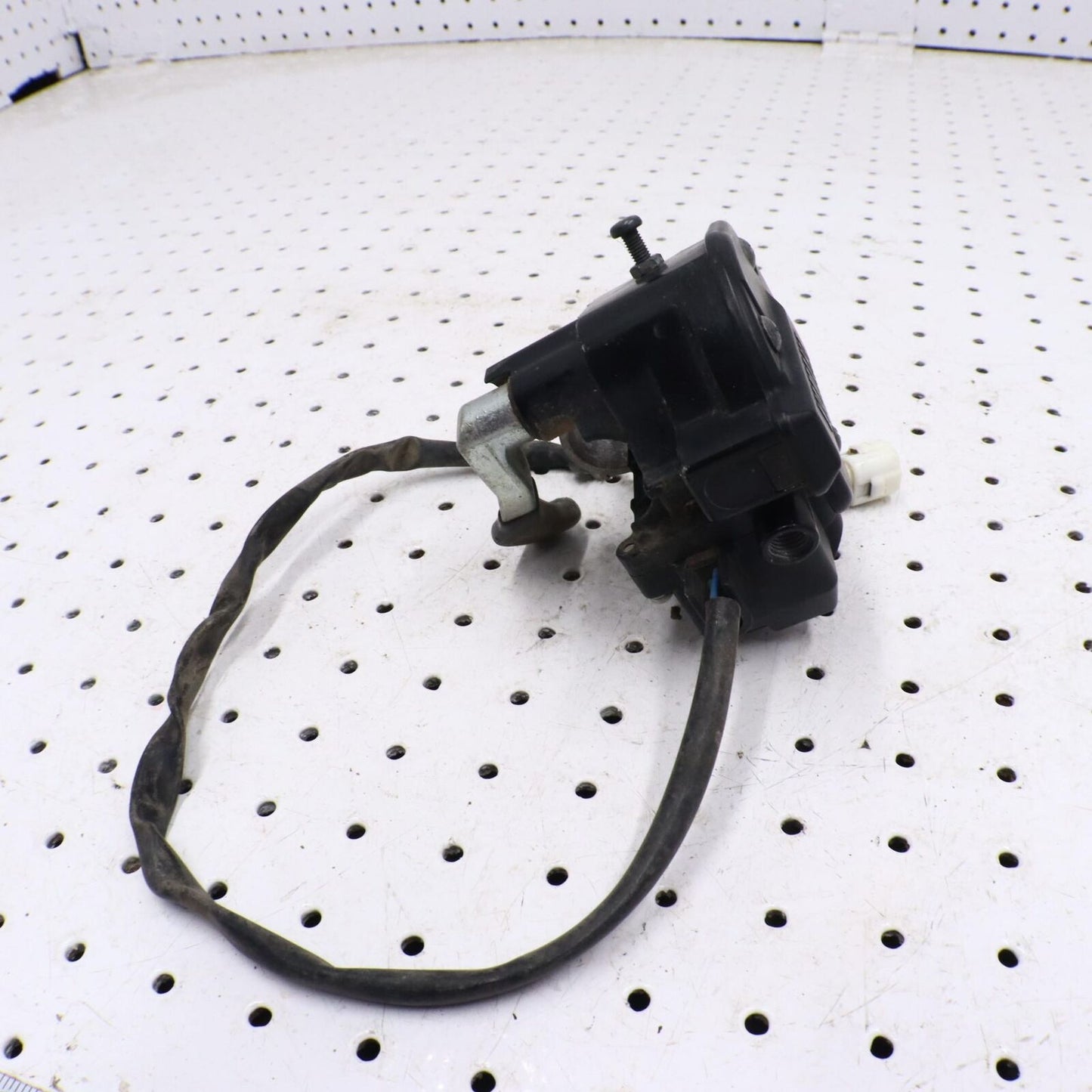 2013 YAMAHA GRIZZLY 700 THROTTLE LEVER ASSY 1HP-26250-00-00; 1HP-26250-03-00