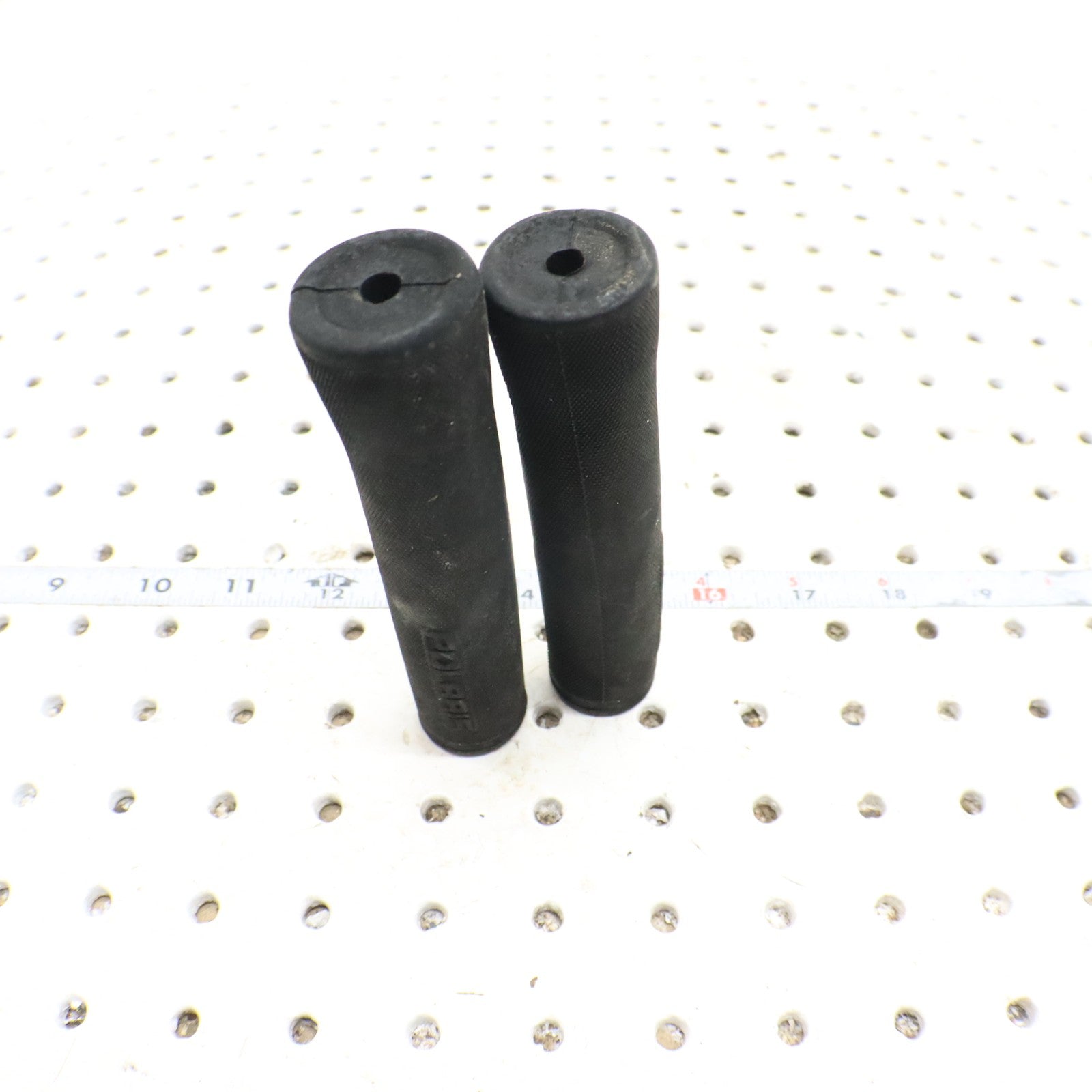 2008 Polaris Sportsman 800 Handlebar Grips 5412900-070; 5413578-070