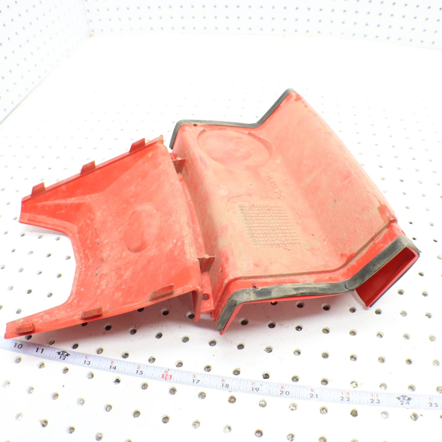 2016 POLARIS SPORTSMAN 570 FRONT FENDER COVER RED 5439069-293 CRACK