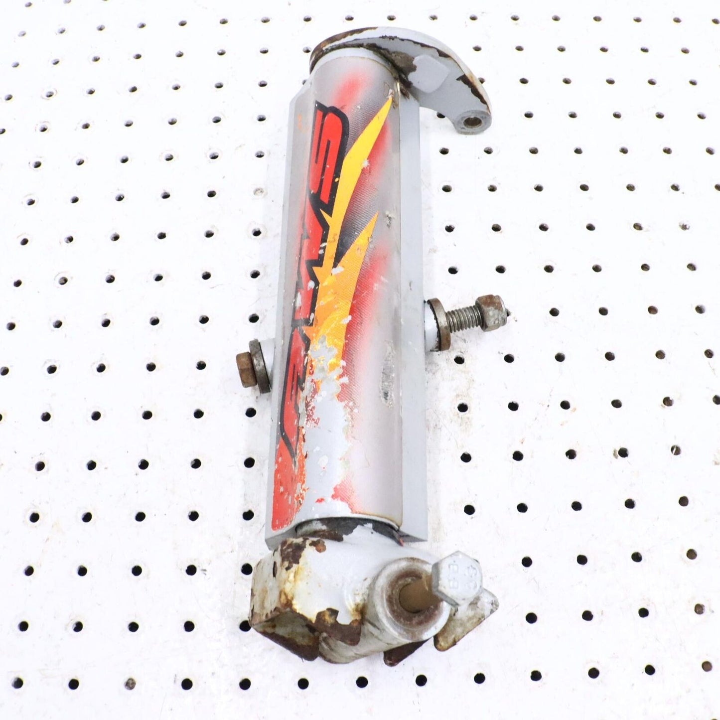 2002 ARCTIC CAT ZR 600 LEFT FRONT STEERING ARM SPINDLE KNUCKLE 0703-661