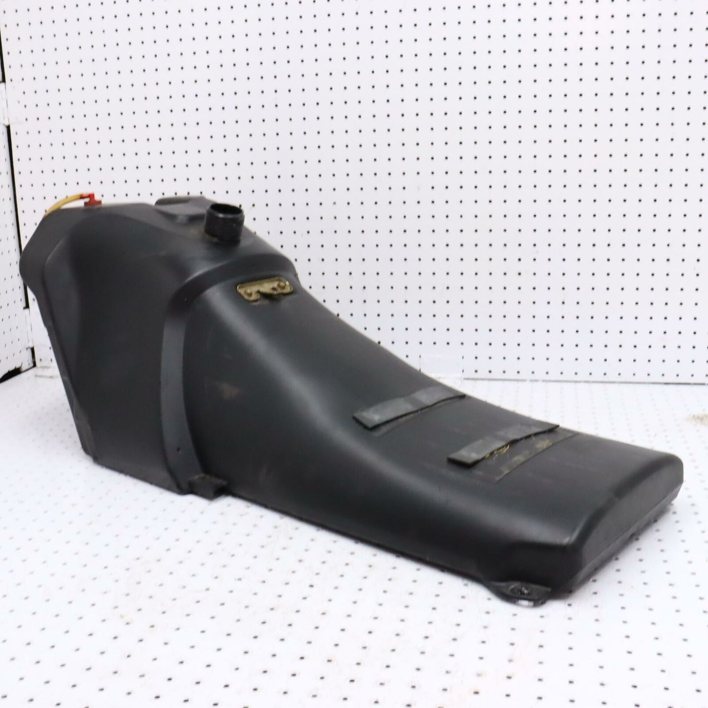 2006 POLARIS CLASSIC 700 GAS TANK FUEL RESERVOIR 2203220