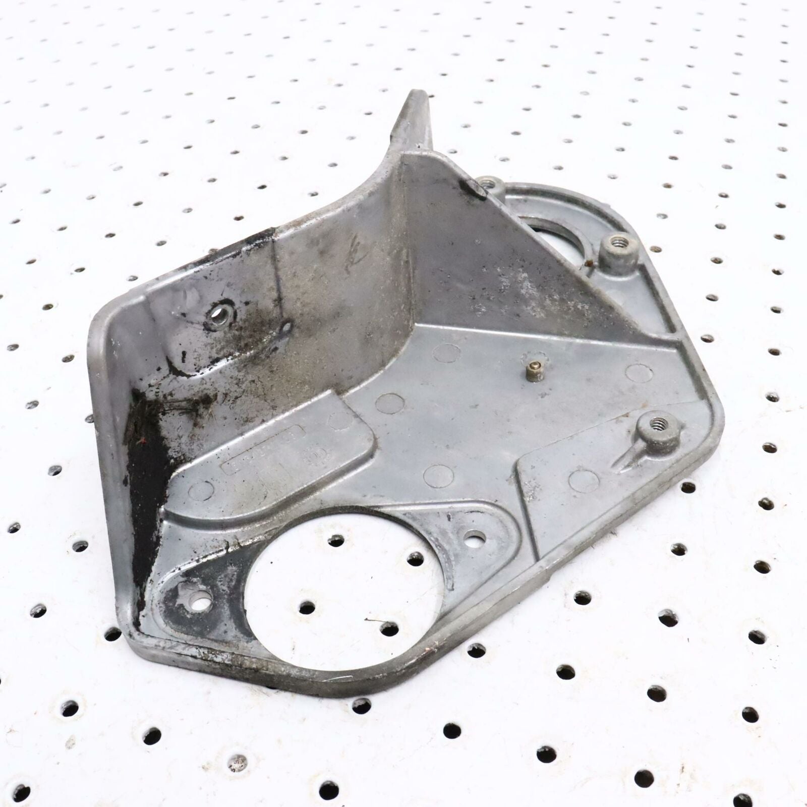 2006 POLARIS FUSION 700 ENGINE MOTOR MOUNT BRACKET  5134870