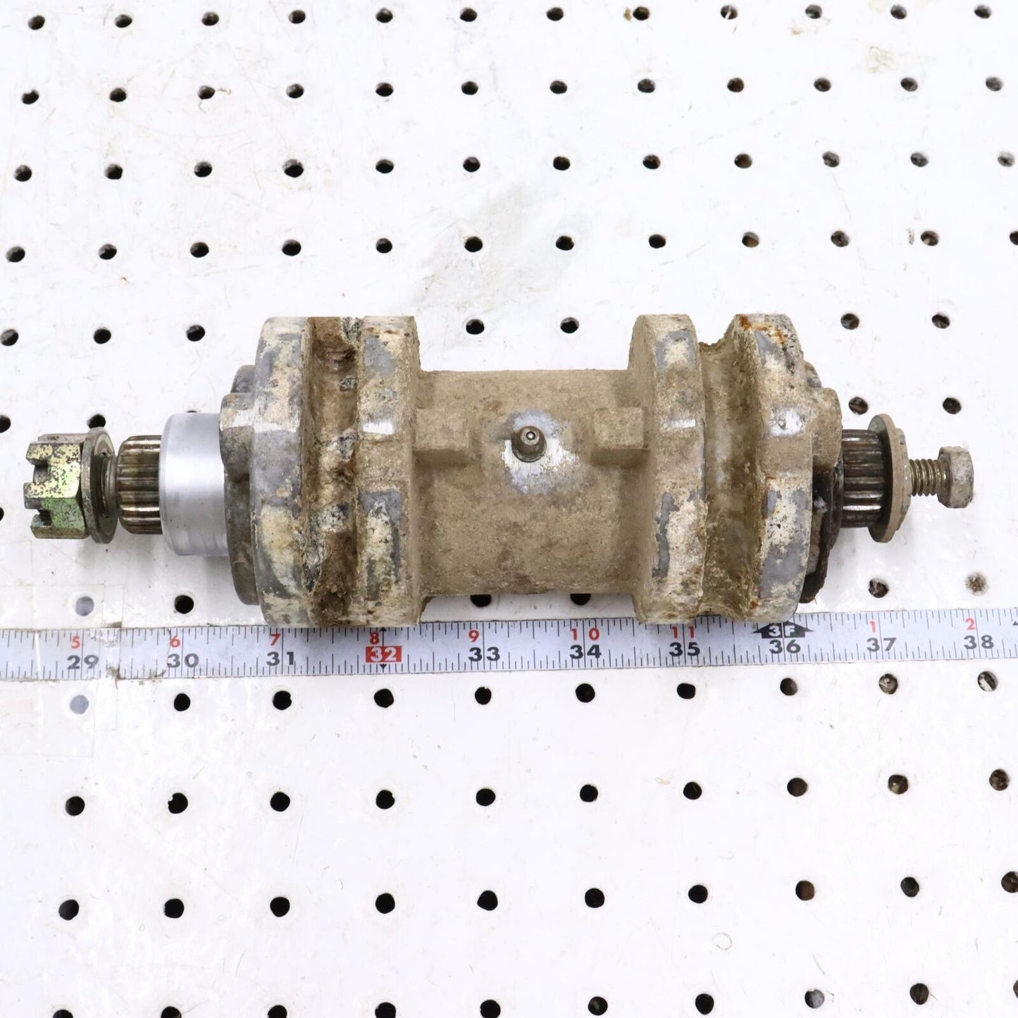 1998 POLARIS XPLORER 400L CENTER TIGHTENER BEARING HOUSING 1380136