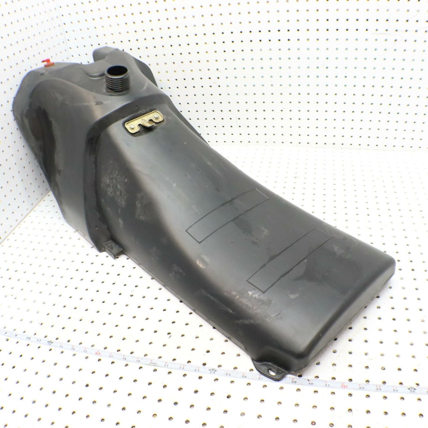 2006 POLARIS SWITCHBACK GAS TANK FUEL RESERVOIR 2520636; 2520640