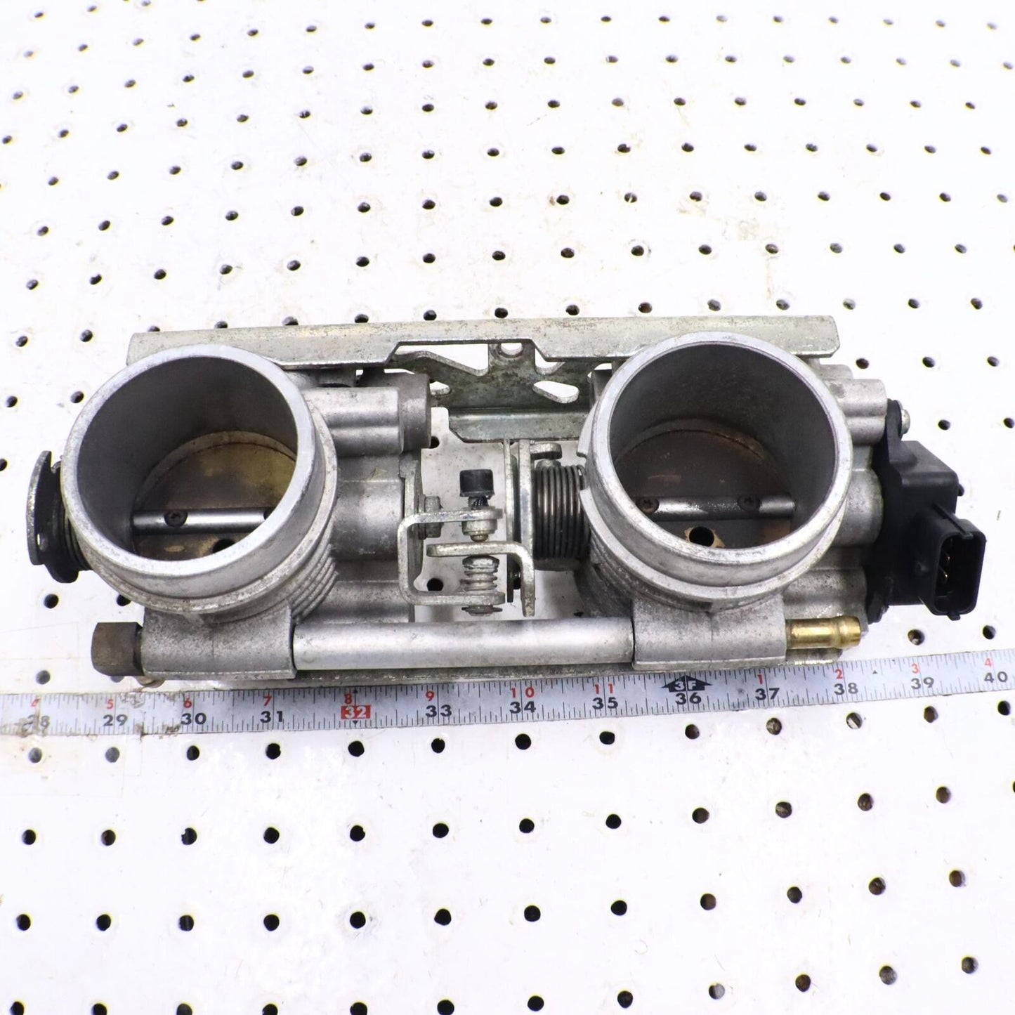 2010 SKI-DOO SUMMIT X 800R MAIN FUEL INJECTORS THROTTLE BODIES BODY 420889199