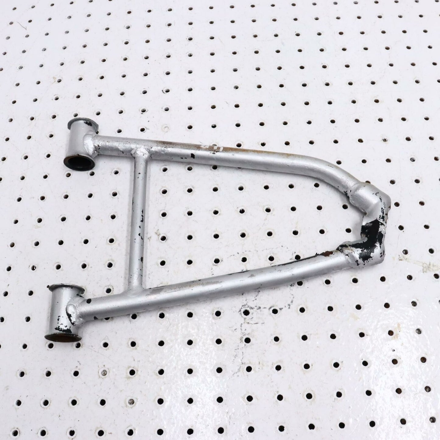 2007 POLARIS IQ 600 FRONT UPPER RIGHT CONTROL A ARM 2203020-067
