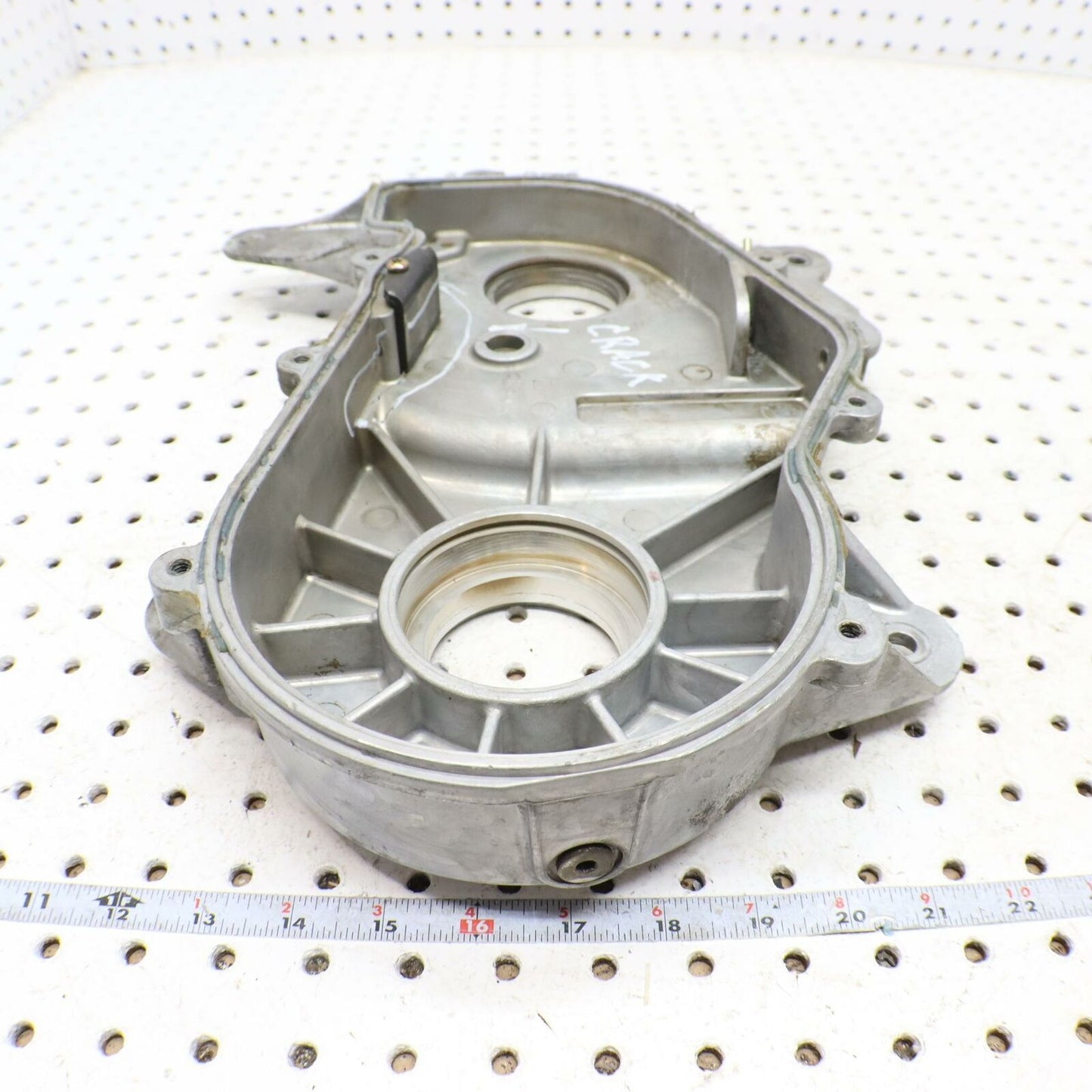 2006 POLARIS SWITCHBACK TRACK CHAIN HOUSING CASE 1332318 CRACKED