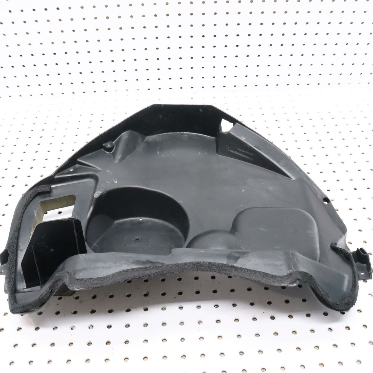 2006 POLARIS CLASSIC 700 AIR PLENUM, HEADLIGHT ACCESSS COVER 2633044
