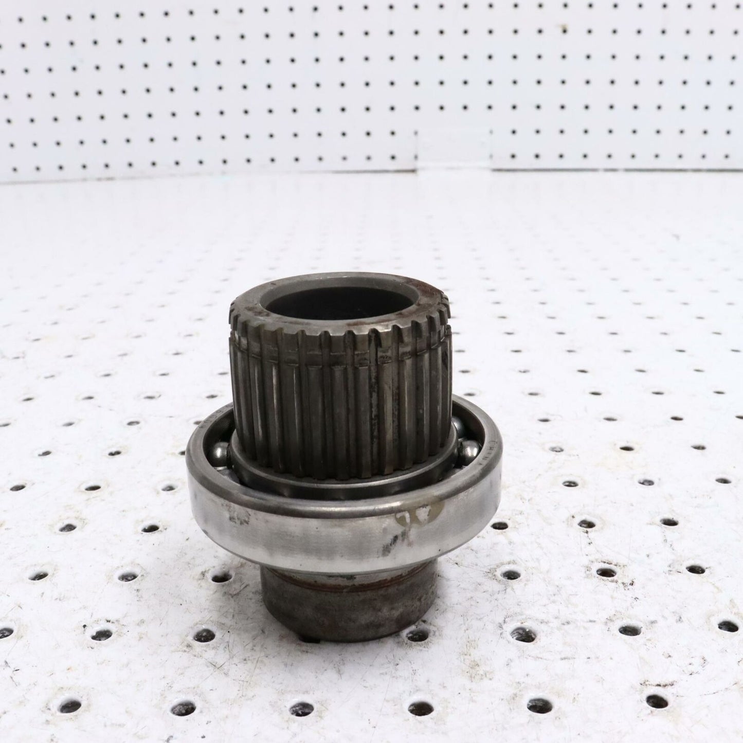 2006 POLARIS SWITCHBACK ASM-LOWER HUB CARRIER 1332306