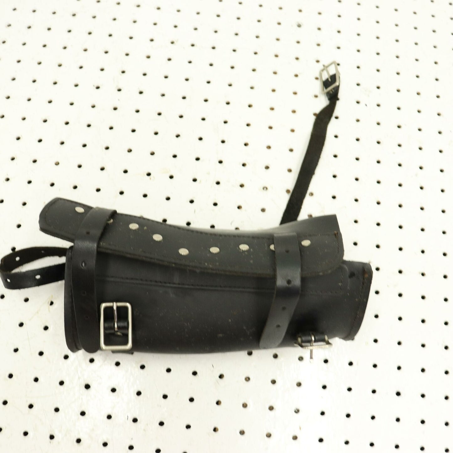 2003 SUZUKI SAVAGE 650 FRONT STORAGE LUGGAGE COMPARTMENT BAG LEATHER