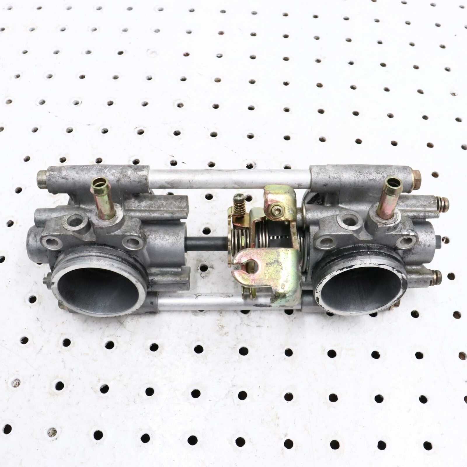 2006 POLARIS SWITCHBACK MAIN THROTTLE BODIES BODY 1253519