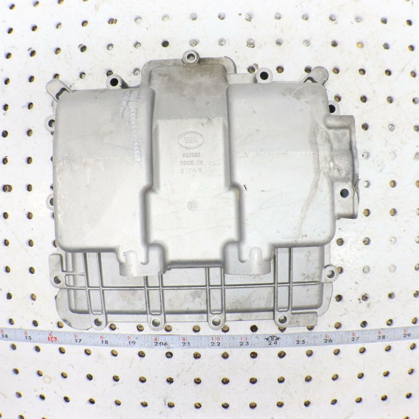 2006 POLARIS SWITCHBACK ENGINE MOTOR BOTTOM OIL PAN COVER DRY SUMP 0452985