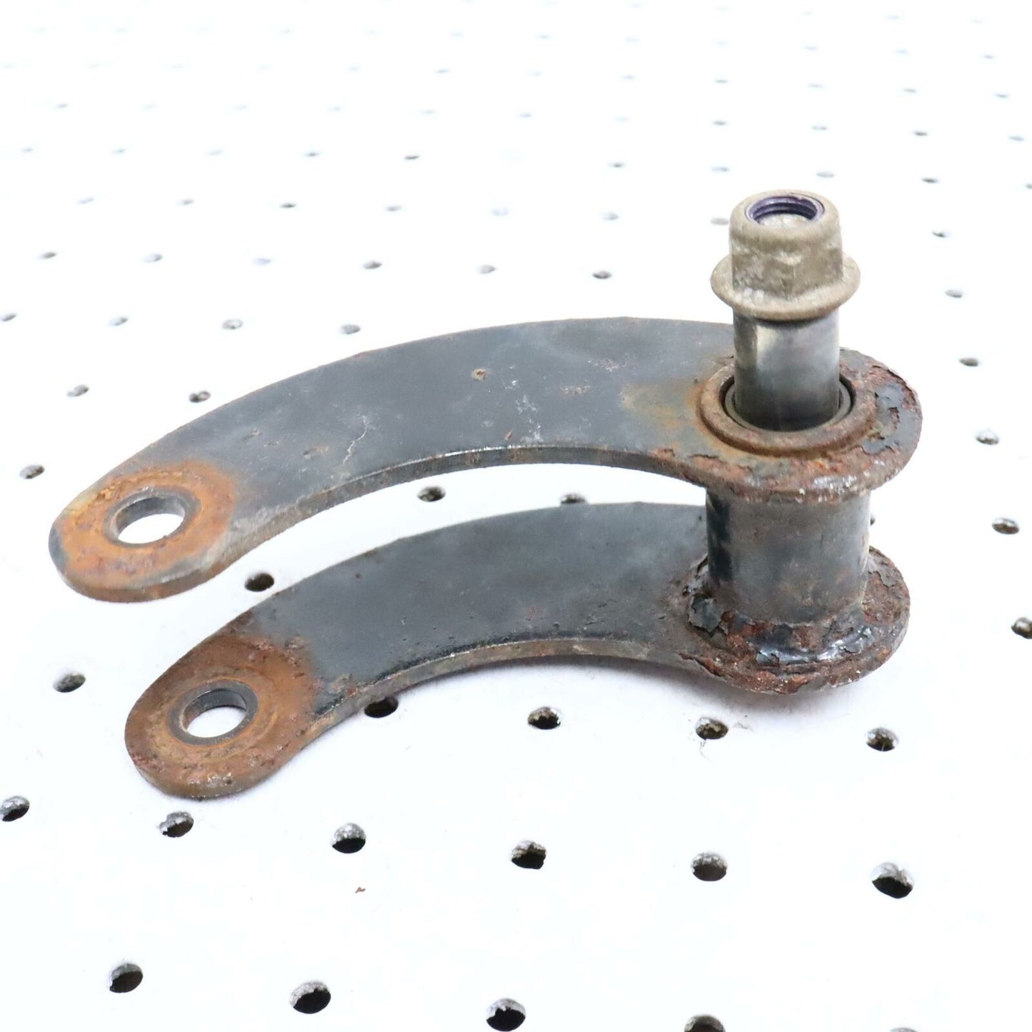2006 POLARIS FUSION 700 REAR SUSPENSION FRONT PIVOT BRACKET 1542059-067