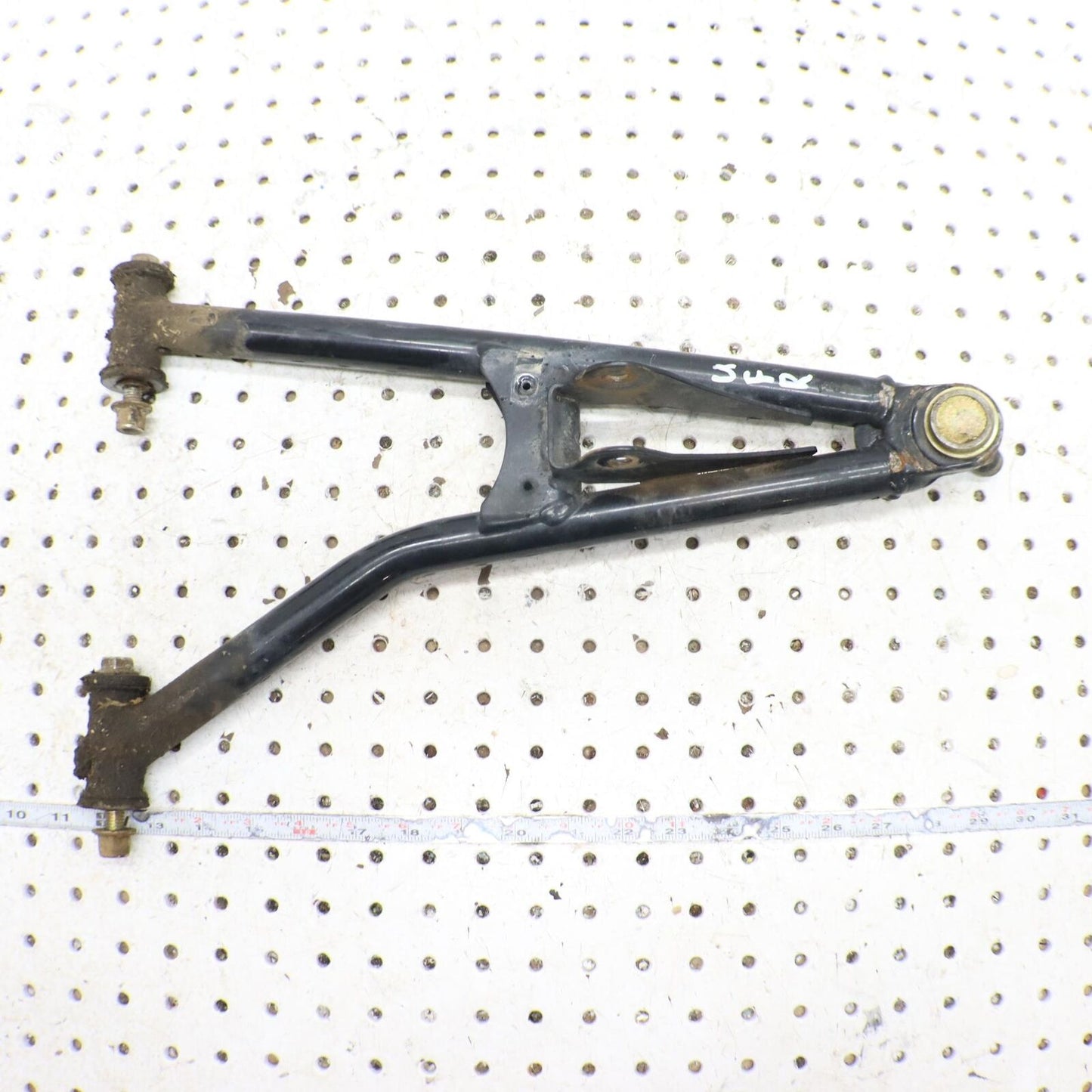 2009 POLARIS SPORTSMAN XP 850 FRONT UPPER RIGHT CONTROL ARM 1015126-067 1025618