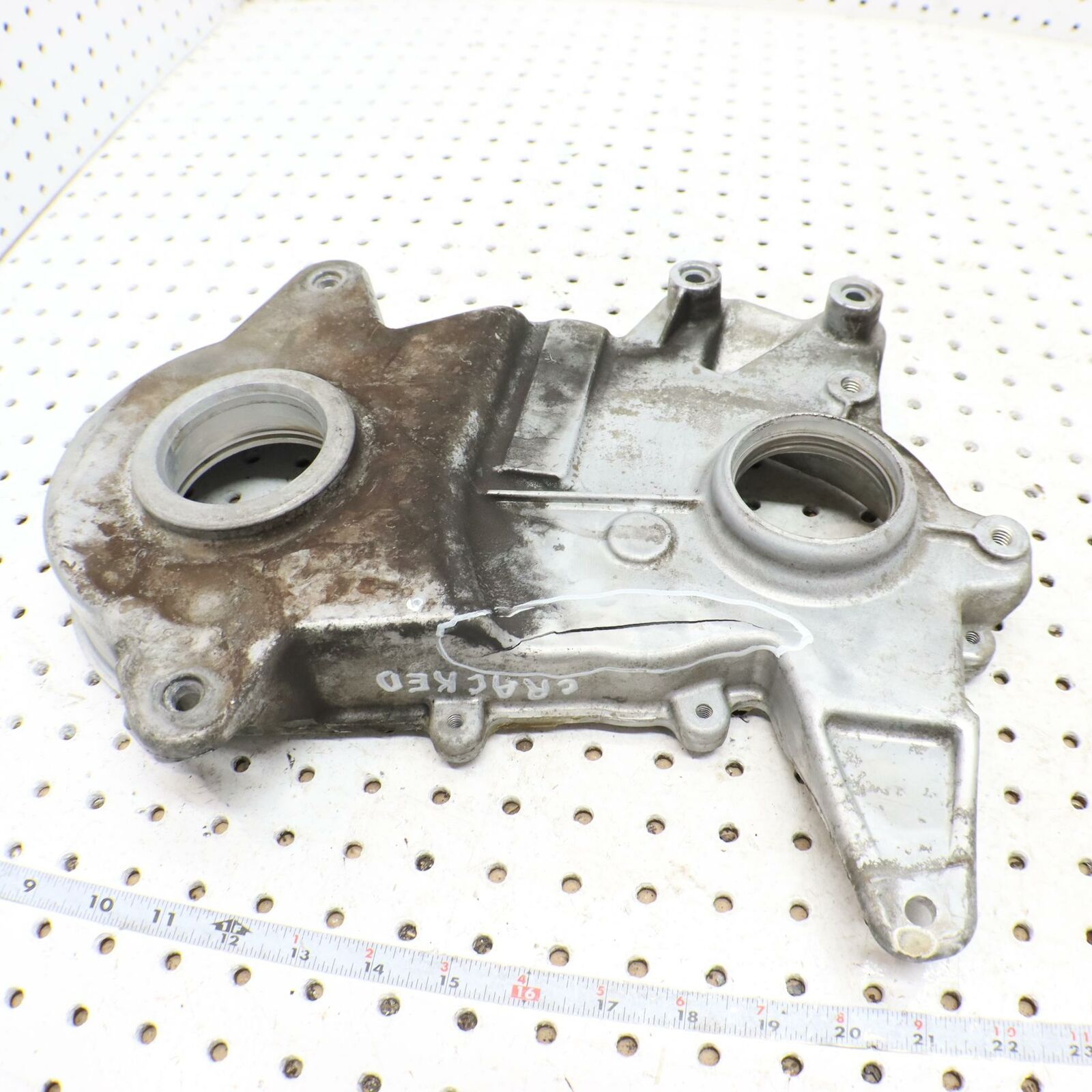 2006 POLARIS SWITCHBACK TRACK CHAIN HOUSING CASE 1332318 CRACKED