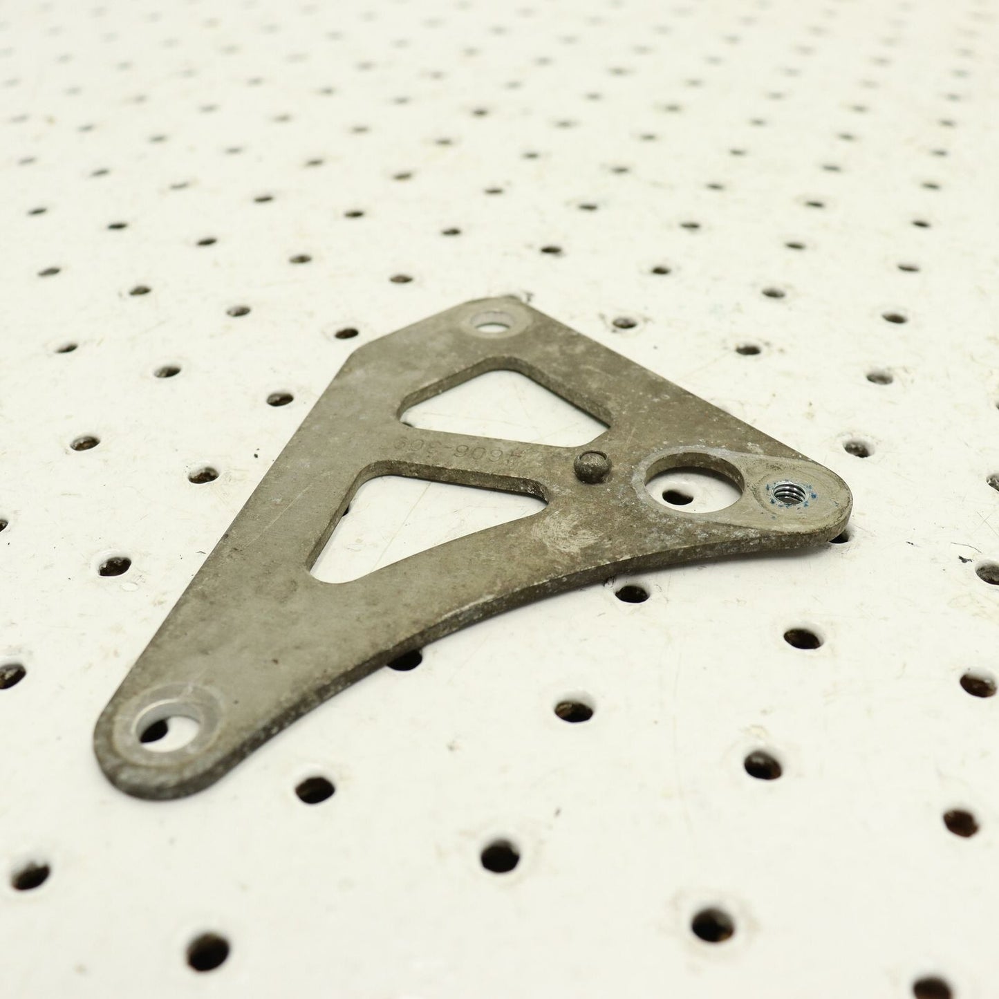 2009 ARCTIC CAT M1000 SPEEDOMETER SENSOR MOUNTING PLATE 4606-309