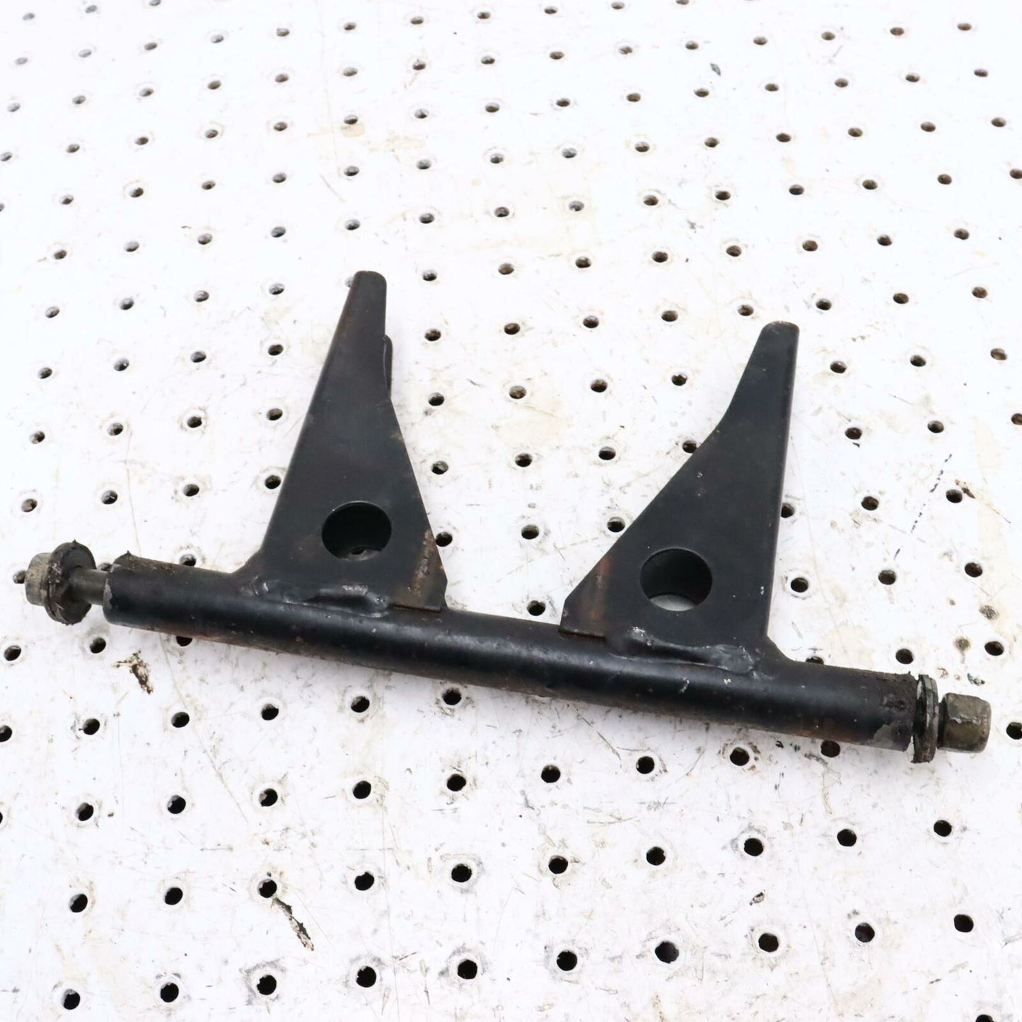 2009 POLARIS RMK 800 REAR SUSPENSION REAR PIVOT ARM 1541832-067