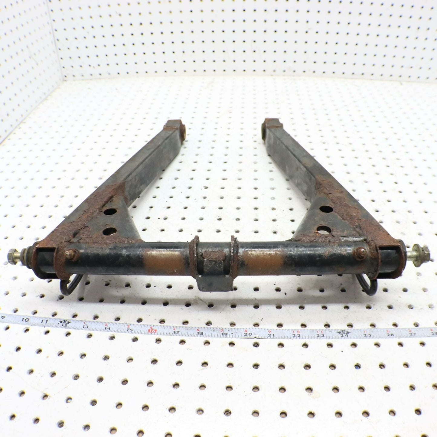 2007 POLARIS IQ 600 REAR SUSPENSION FRONT TORQUE ARM 1541948-067 1542579-067