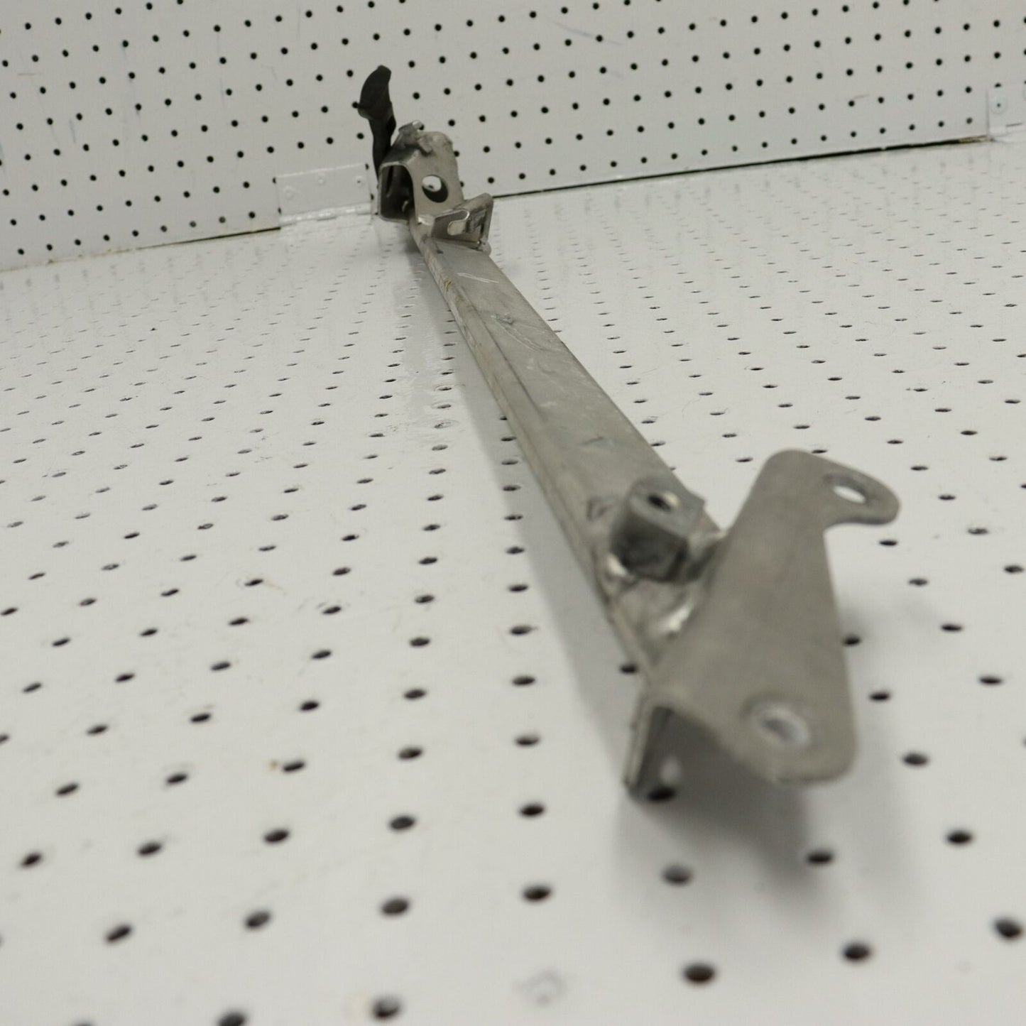 2005 SKI-DOO GSX 500SS FRAME CHASI SUPPORT BRACE BRACKET RH 518323352
